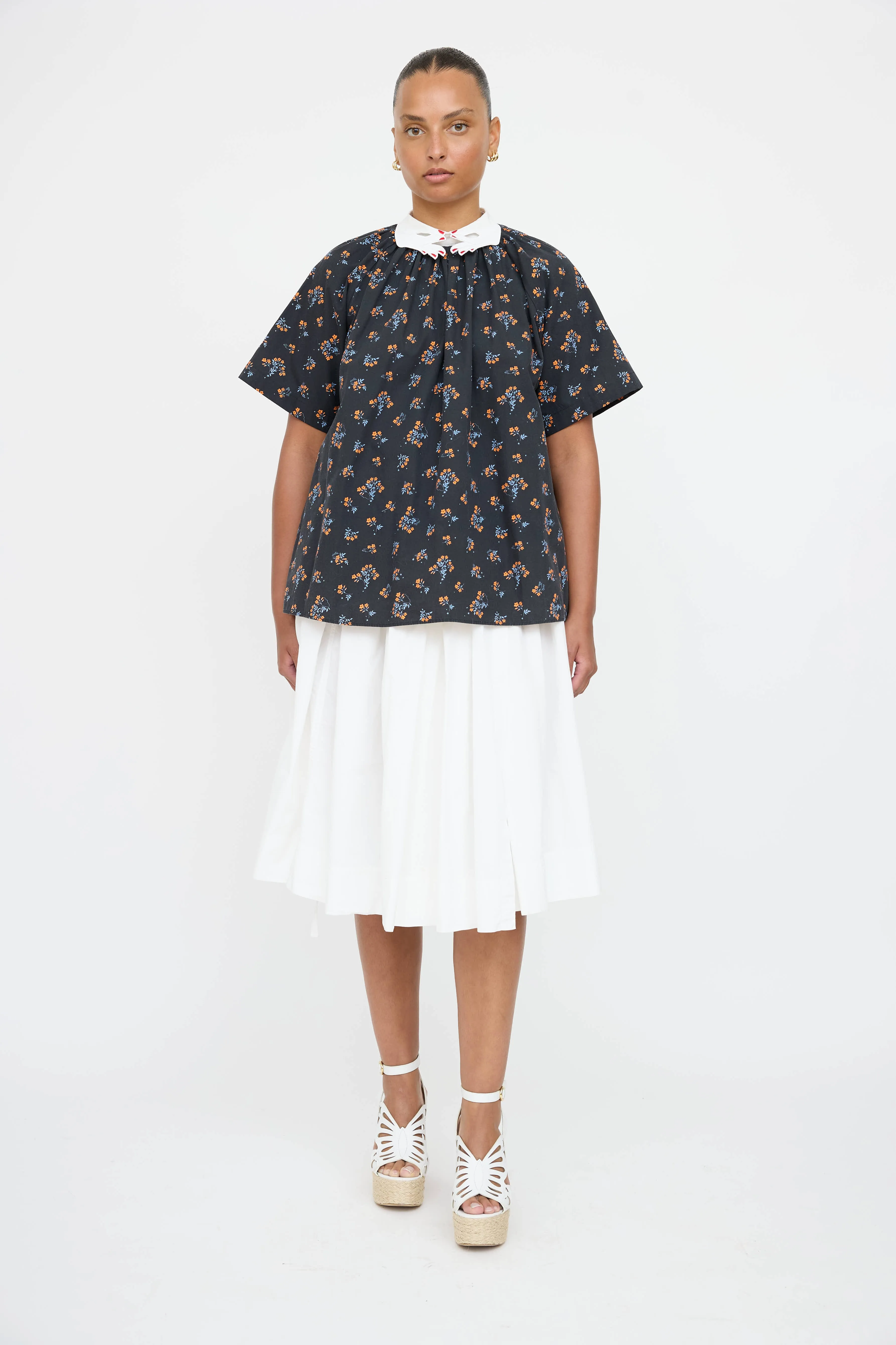 Floral Hand Blouse sold by VSP Consignment product image thumbnail 2