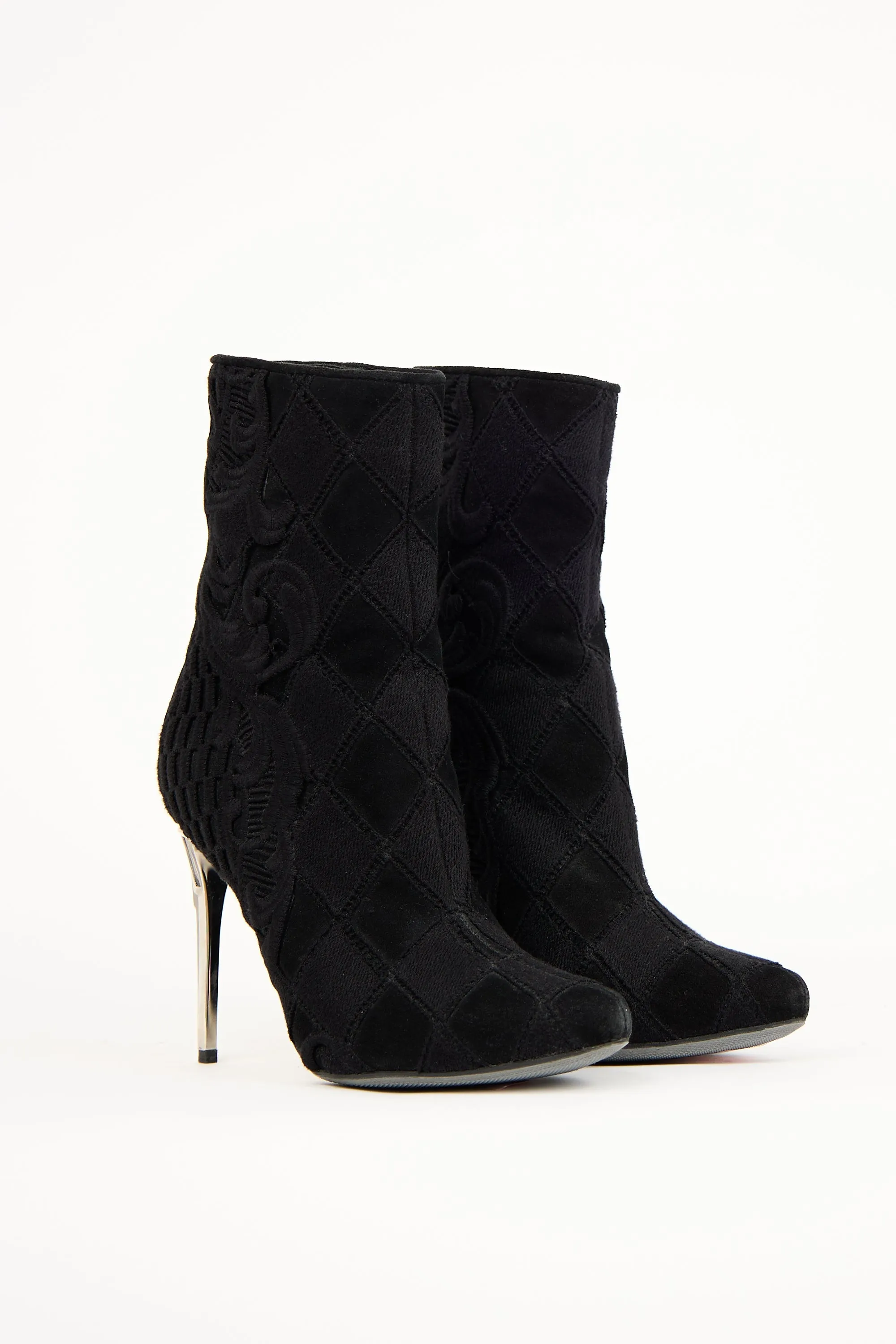 Suede Quilted Paisley Boot sold by VSP Consignment product image thumbnail 2