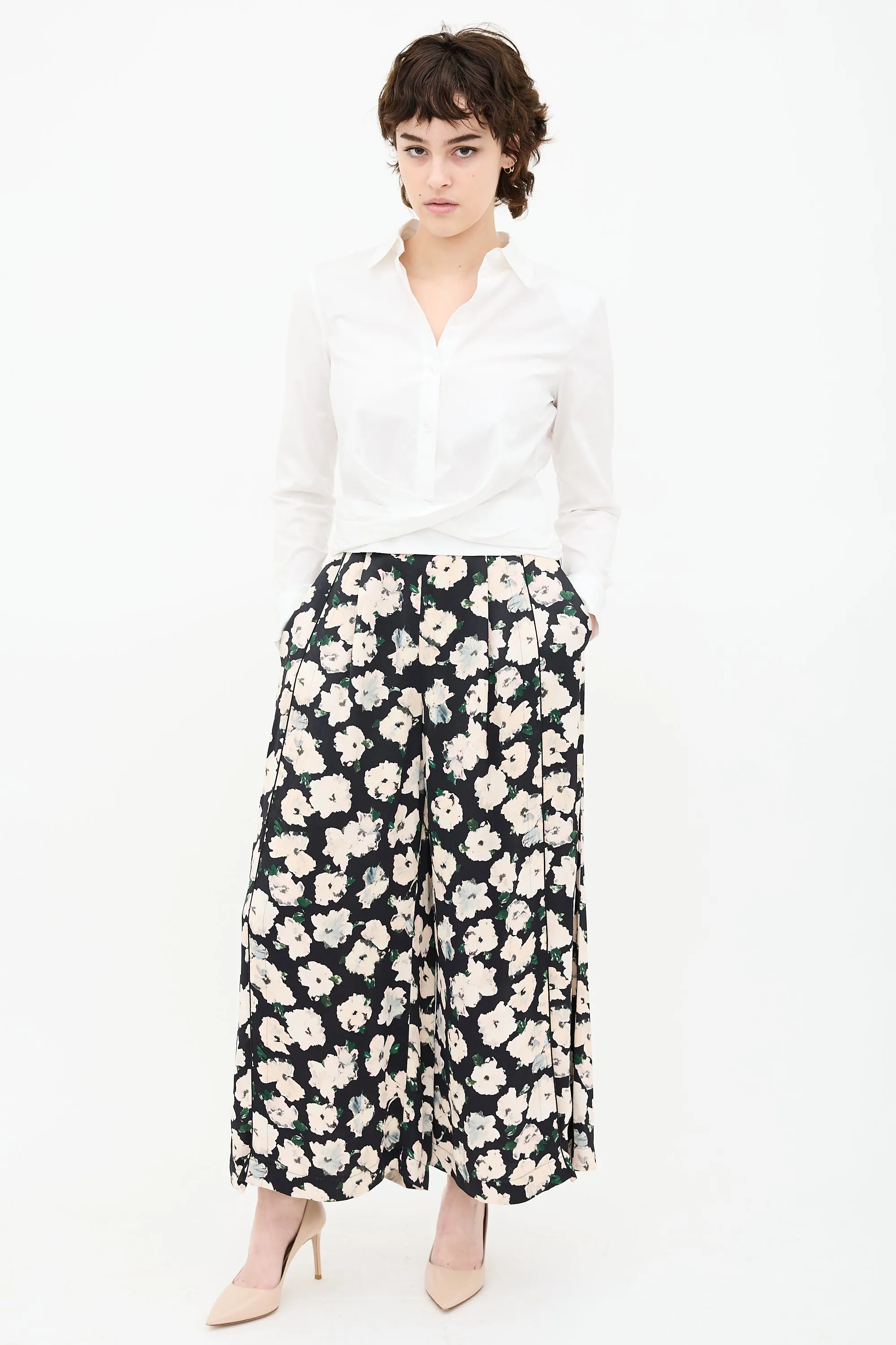 Floral Wide Leg Trouser sold by VSP Consignment product image thumbnail 2