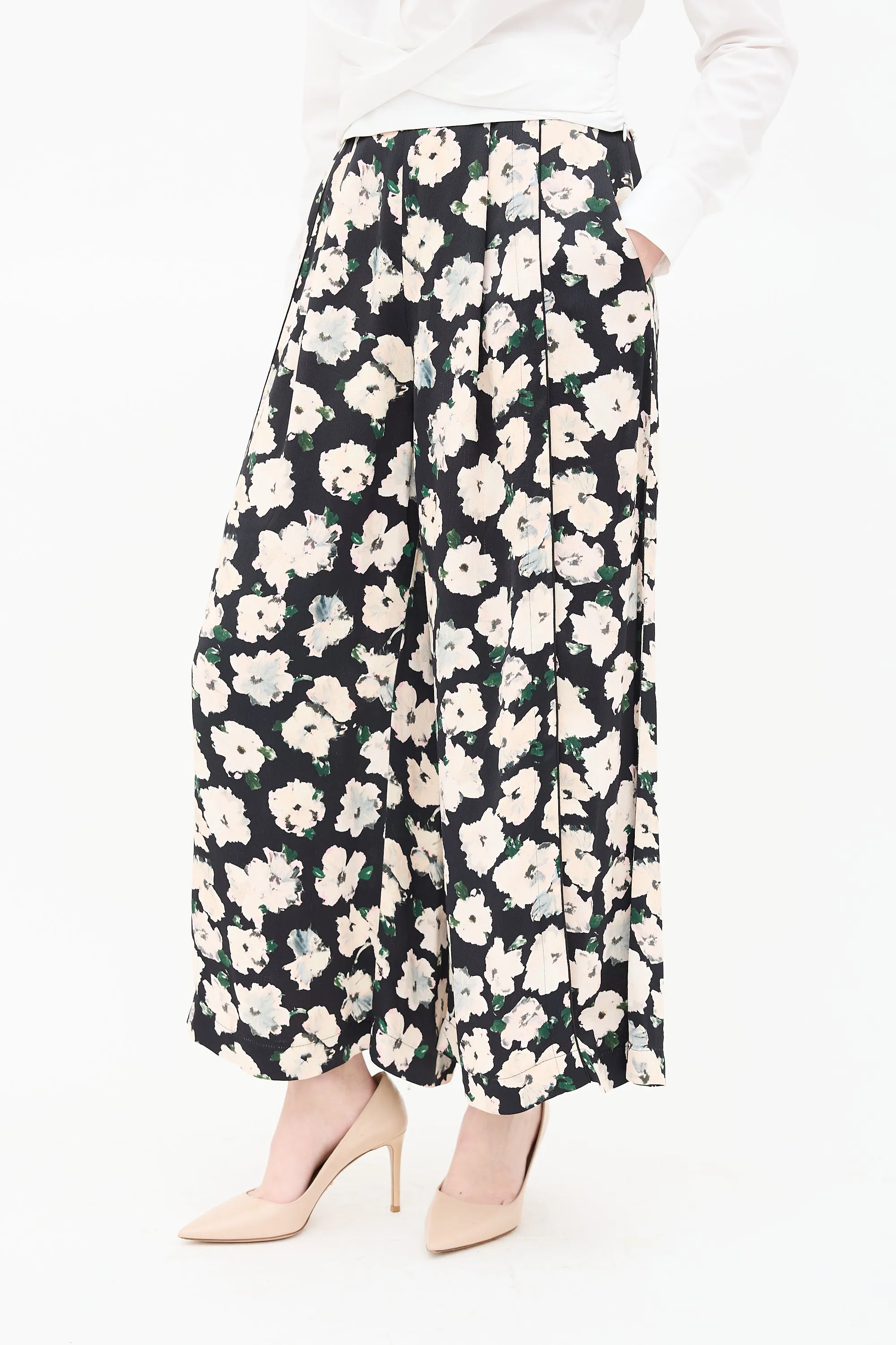 Floral Wide Leg Trouser sold by VSP Consignment product image thumbnail 3