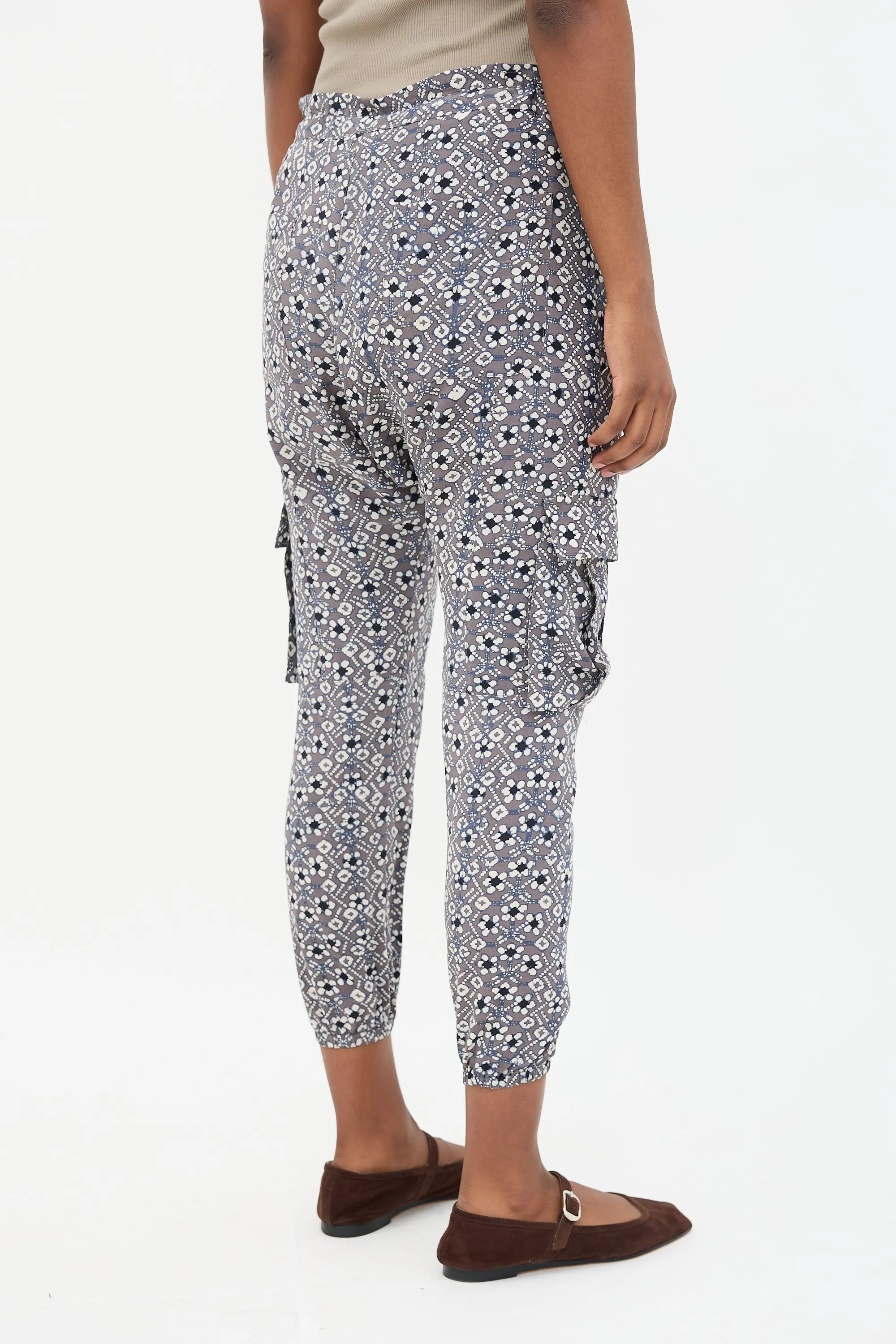 Silk Floral Jakarta Lounge Pant sold by VSP Consignment product image thumbnail 4