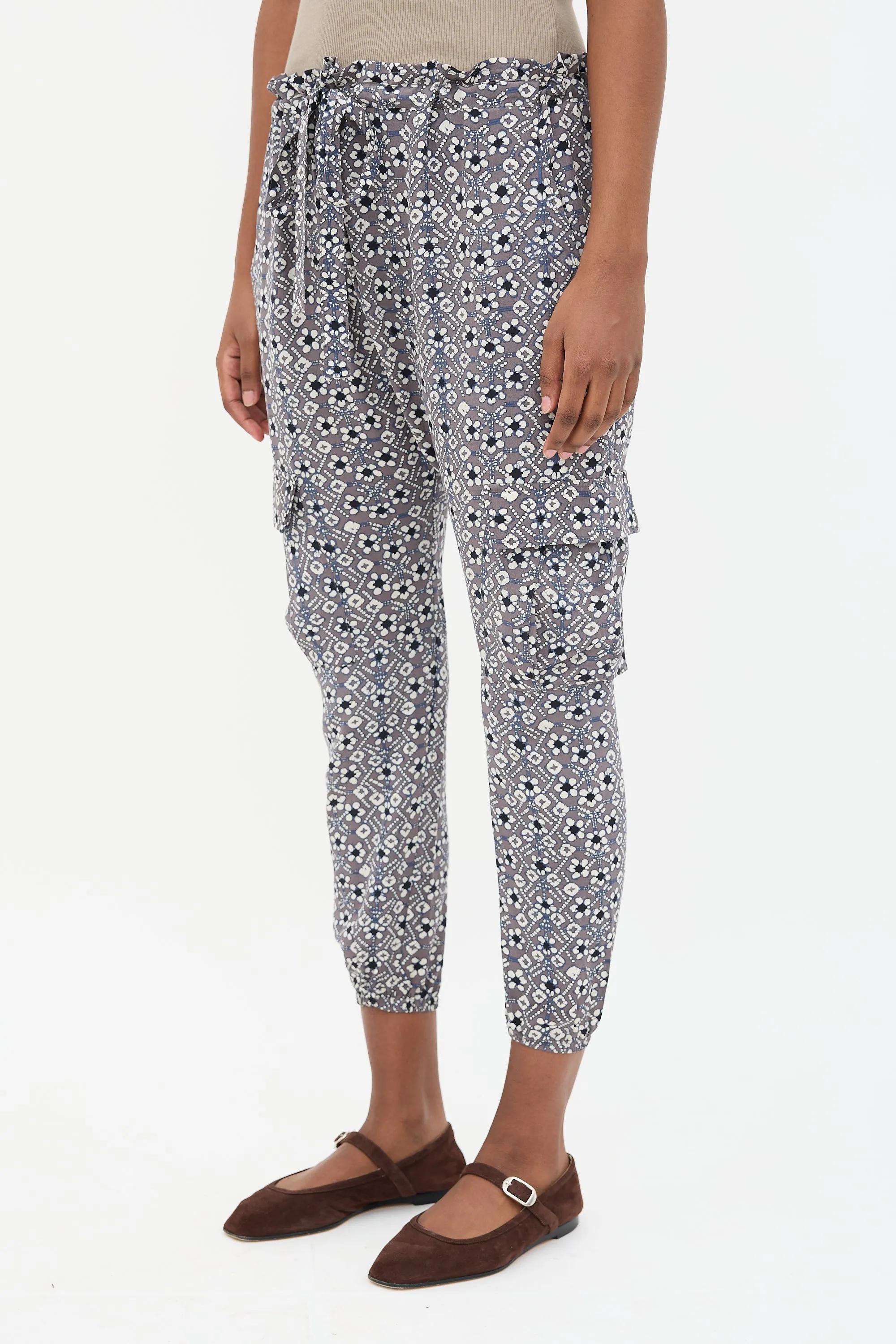 Silk Floral Jakarta Lounge Pant sold by VSP Consignment product image thumbnail 2