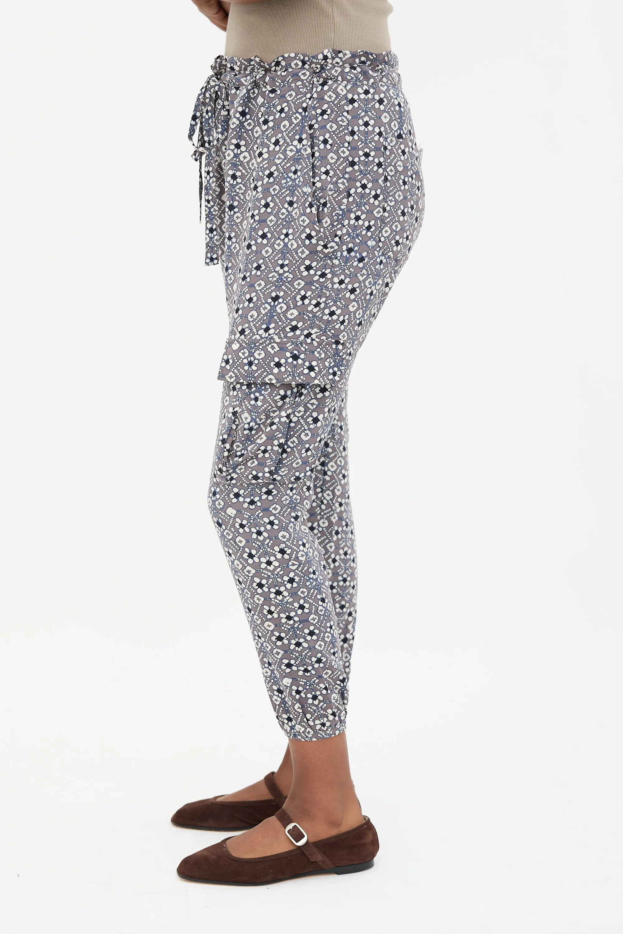Silk Floral Jakarta Lounge Pant sold by VSP Consignment product image thumbnail 3