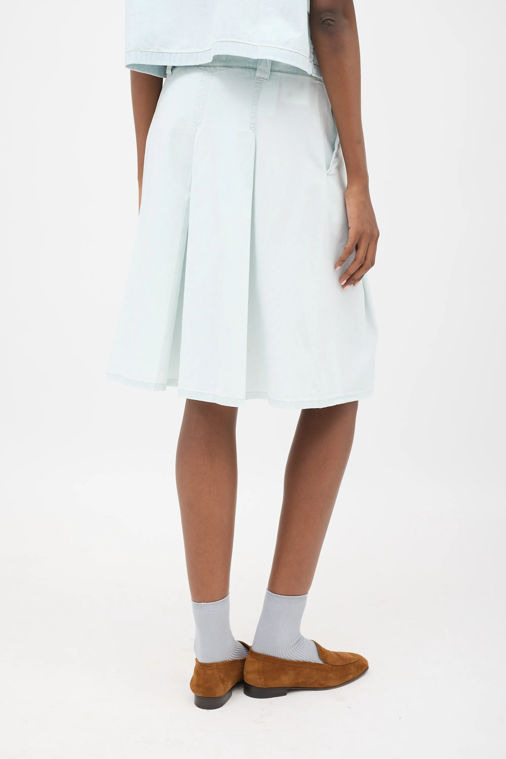 Chambray Pleated Skirt sold by VSP Consignment product image thumbnail 4