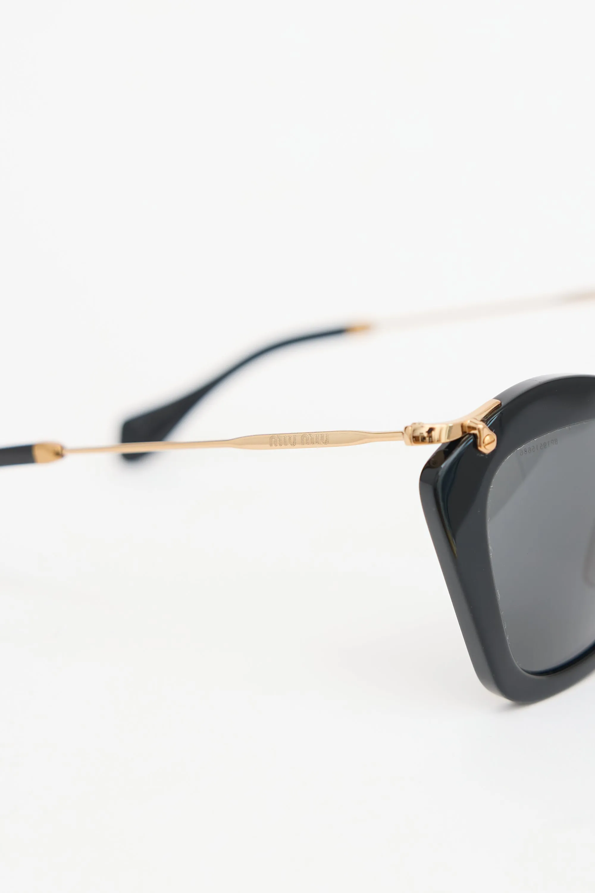 SMU10N Sunglasses sold by VSP Consignment product image thumbnail 2