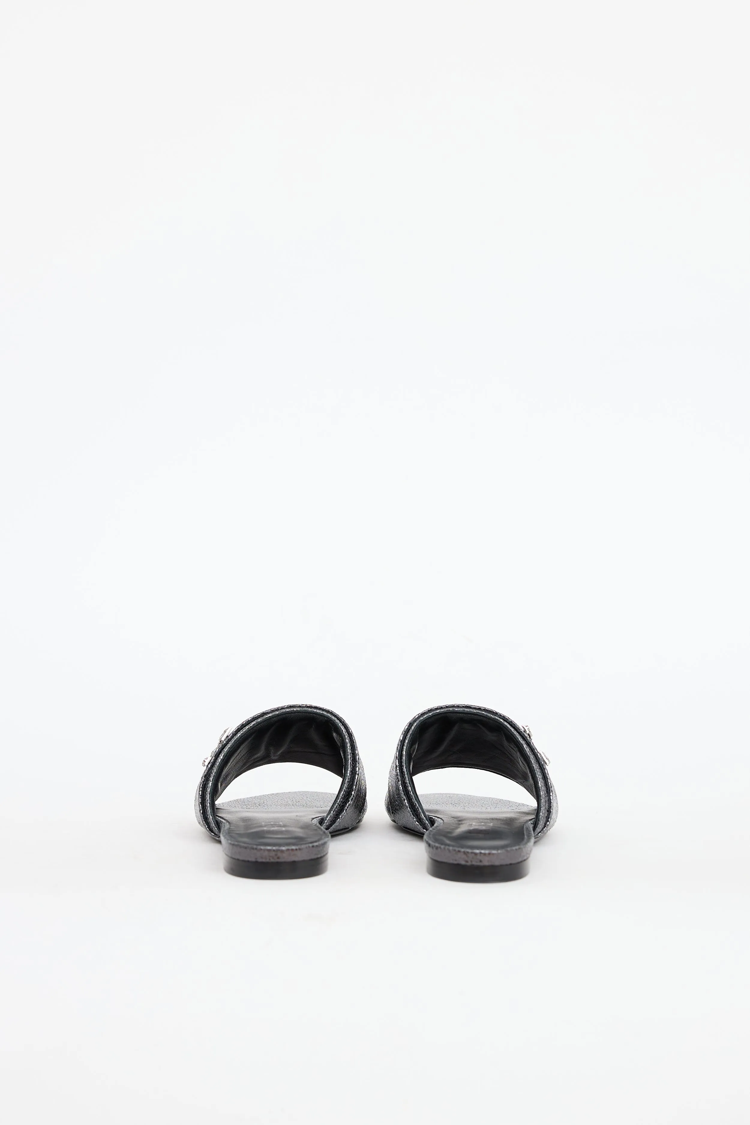 Cracked Leather Virtus Slide sold by VSP Consignment product image thumbnail 5