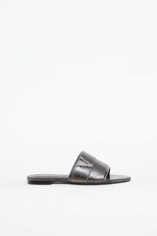 Cracked Leather Virtus Slide sold by VSP Consignment