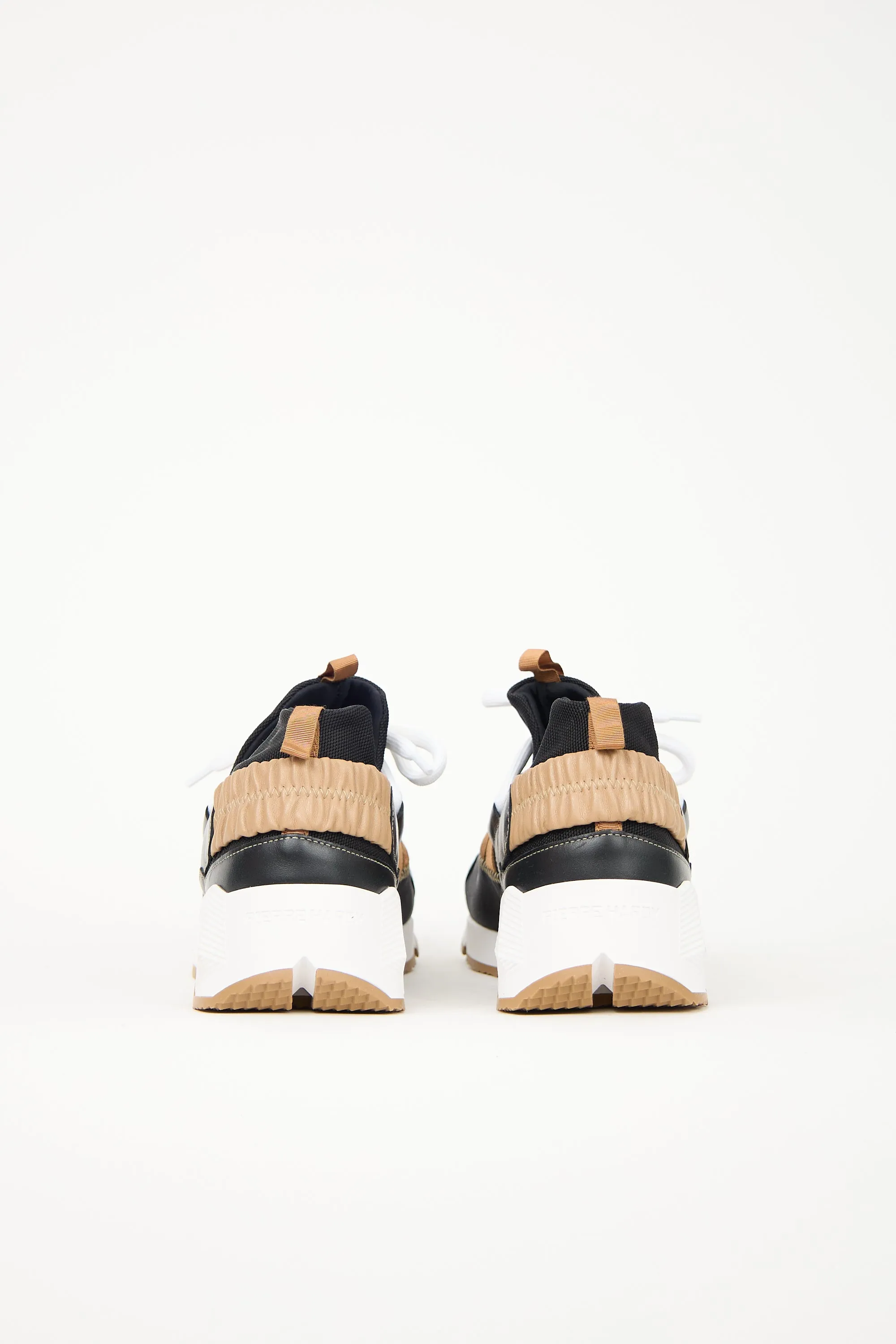 Mesh & Leather Trek Comet Sneaker sold by VSP Consignment product image thumbnail 4