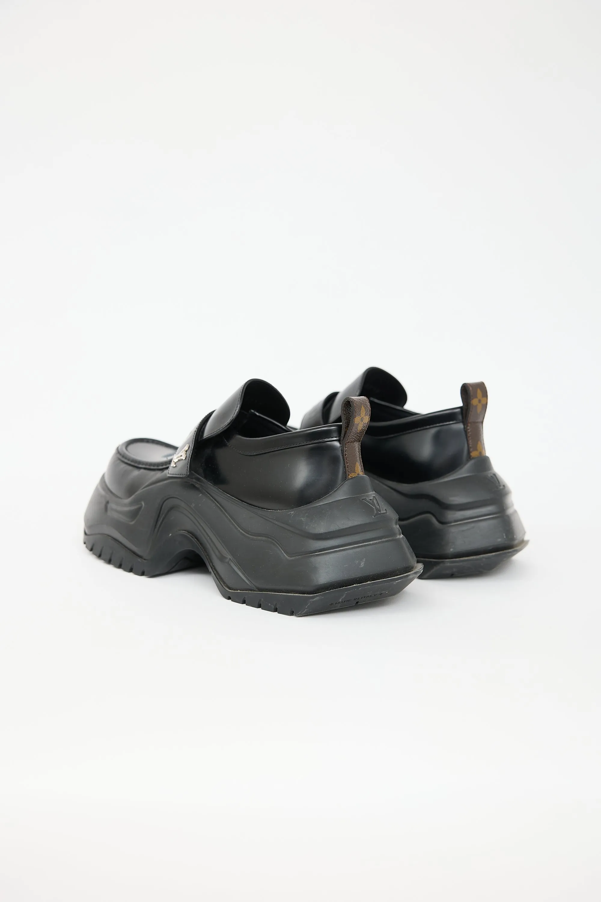 Leather LV Archlight 2.0 Platform Loafer sold by VSP Consignment product image thumbnail 5