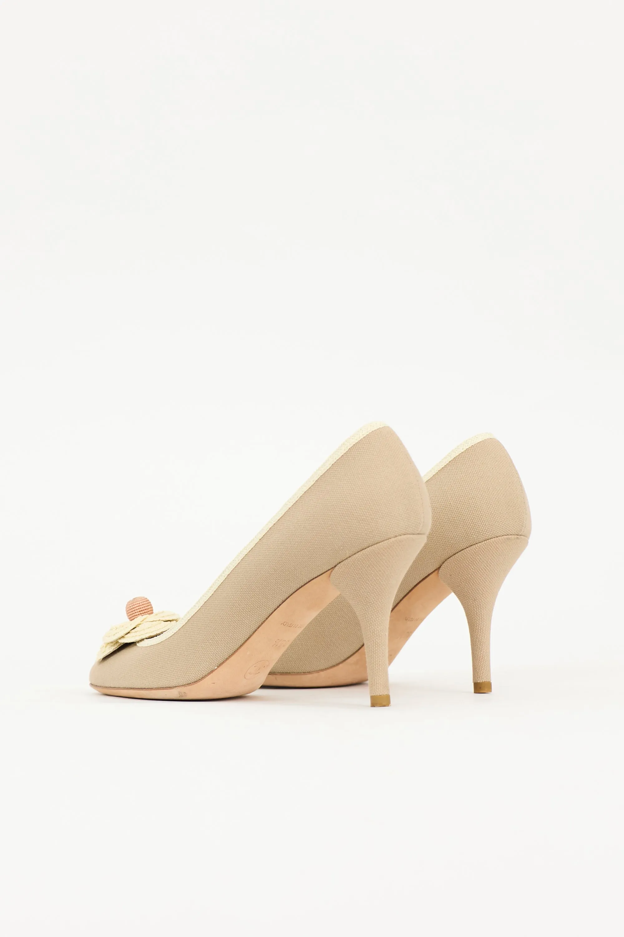 Vintage Camellia CC Pump sold by VSP Consignment product image thumbnail 5
