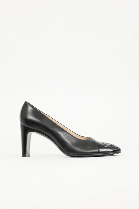 Vintage Leather CC Pump made by Chanel