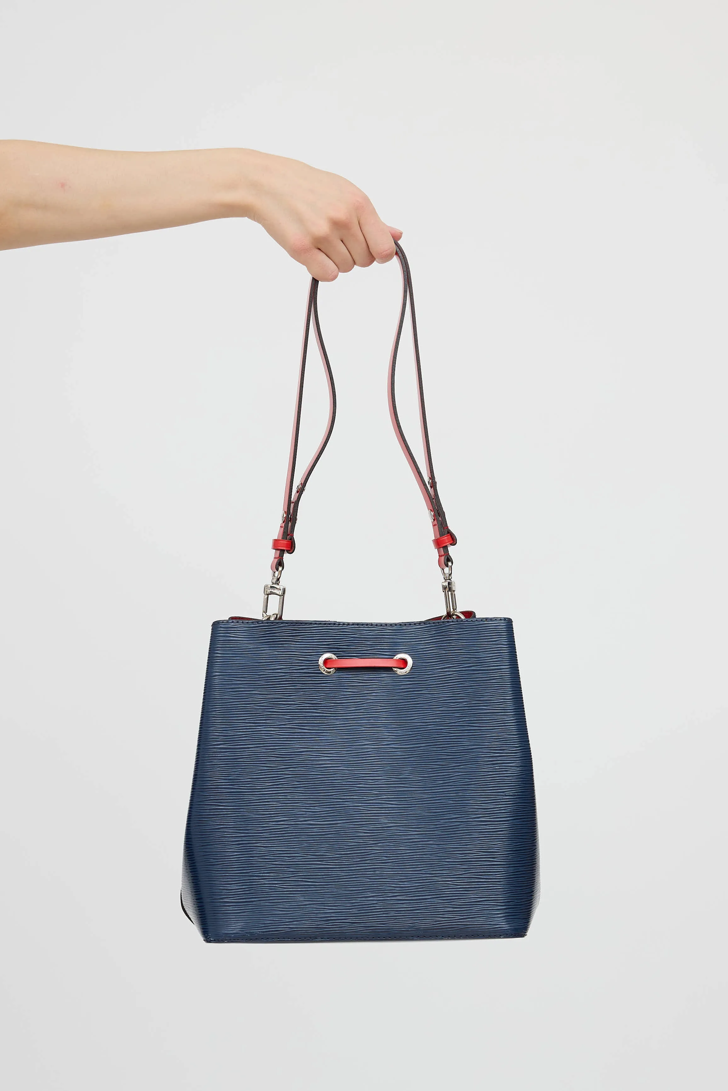 Epi NeoNoe Bag sold by VSP Consignment product image thumbnail 3