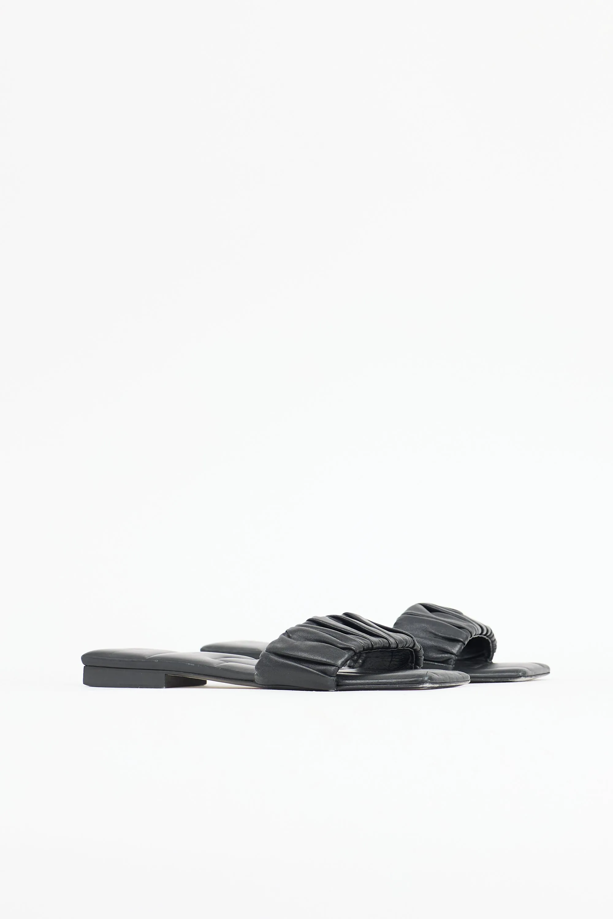 Leather Crete Slide sold by VSP Consignment product image thumbnail 3