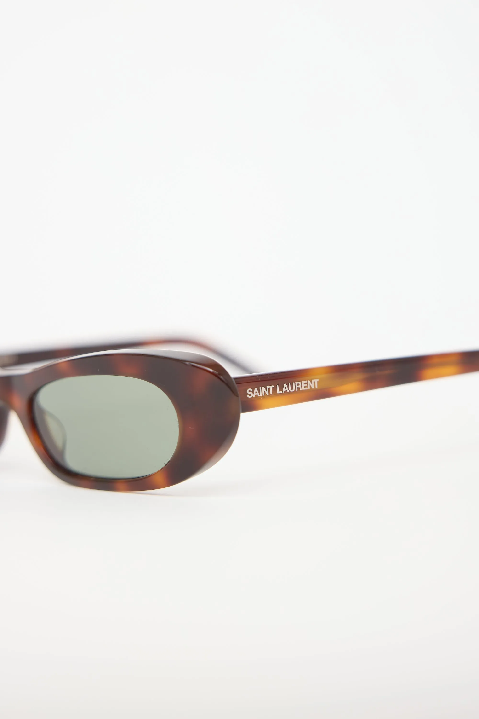 SL557 Shade Tapered Sunglasses sold by VSP Consignment product image thumbnail 4