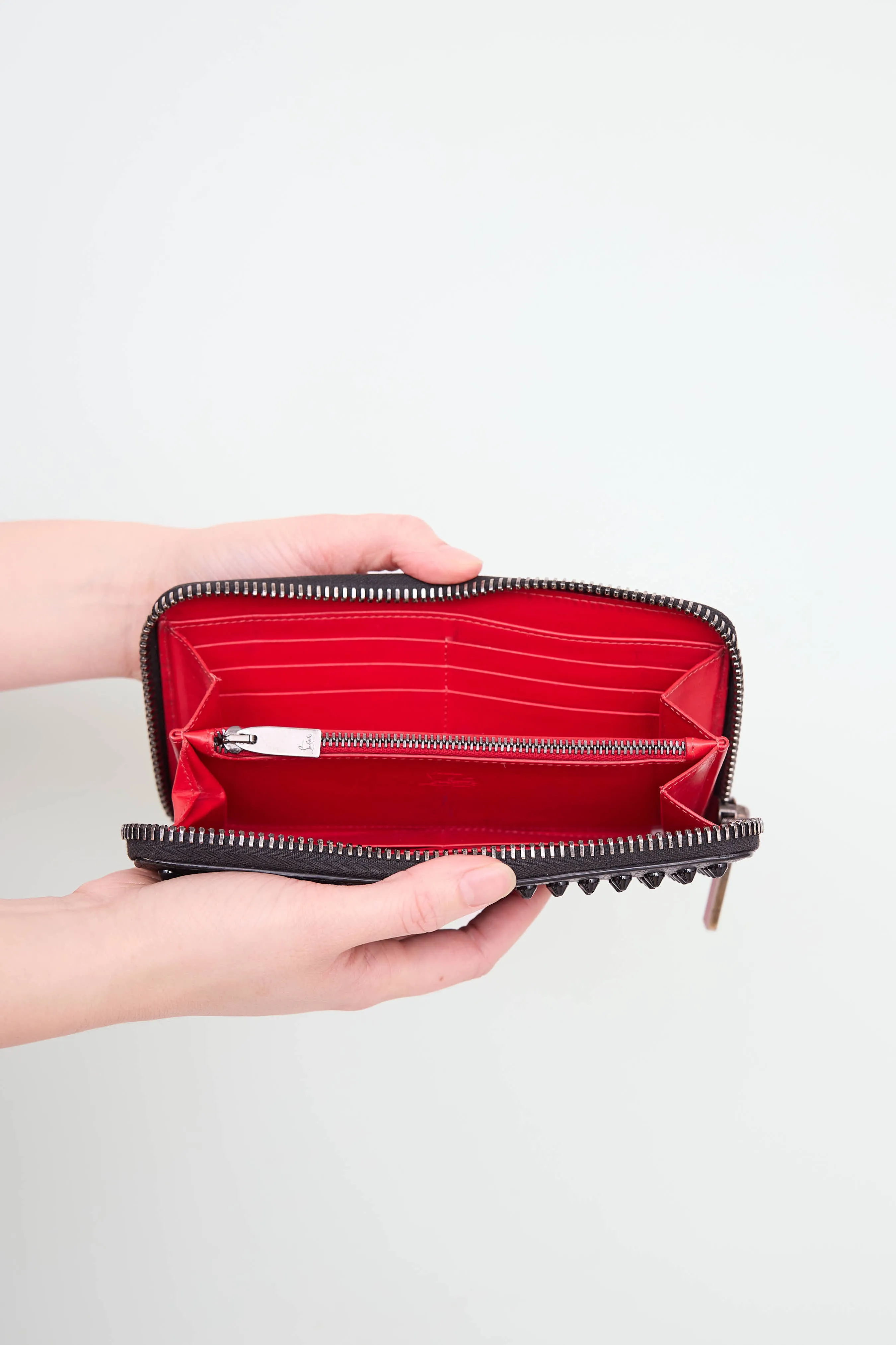 Stud Panettone Wallet sold by VSP Consignment product image thumbnail 3