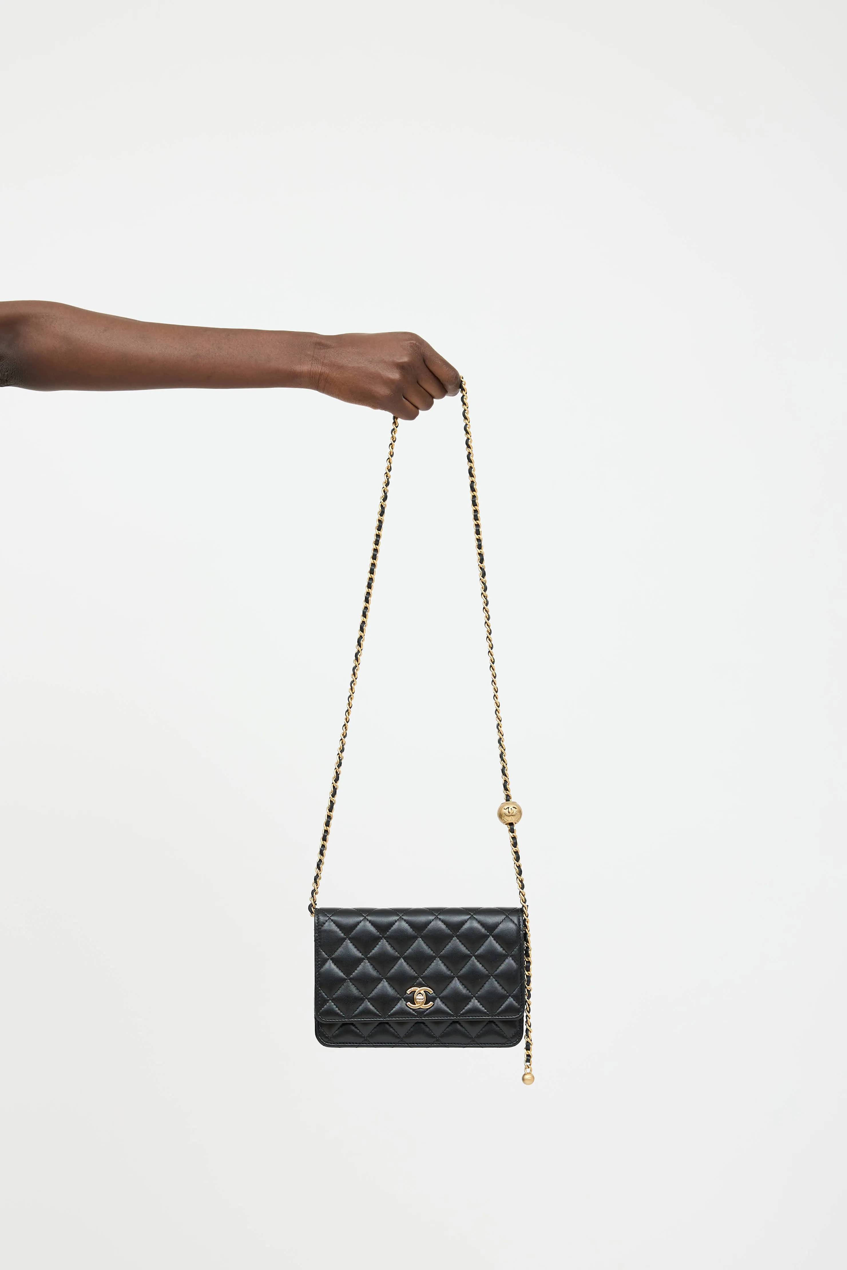 Pearl Crush Wallet On Chain sold by VSP Consignment product image thumbnail 2