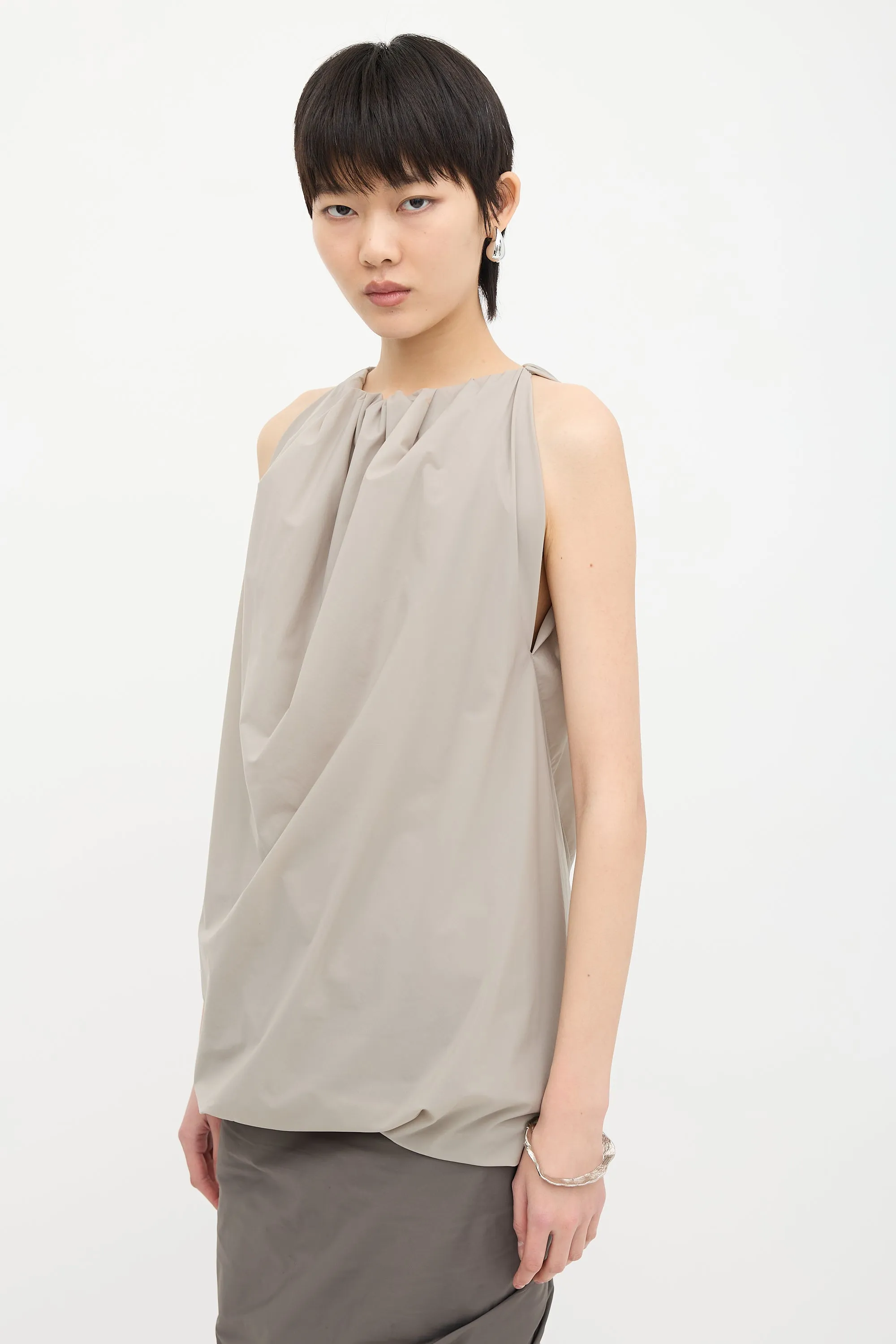 SS 2015 Nylon Balloon Blouse sold by VSP Consignment product image thumbnail 3