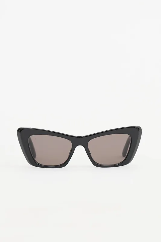 PERI012 1007 Rectangular Sunglasses made by VSP Consignment