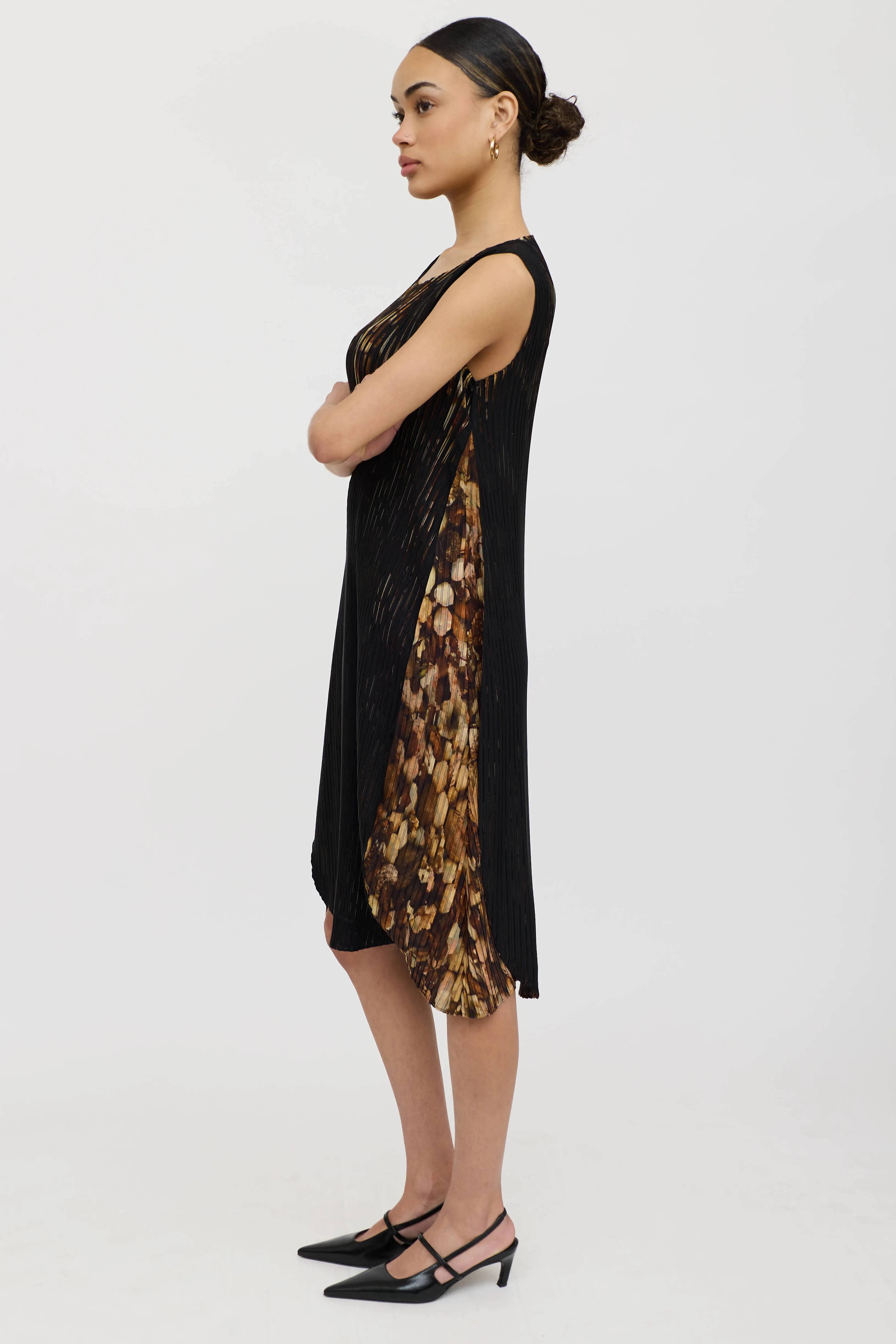 Pebble Pleated Dress sold by VSP Consignment product image thumbnail 4