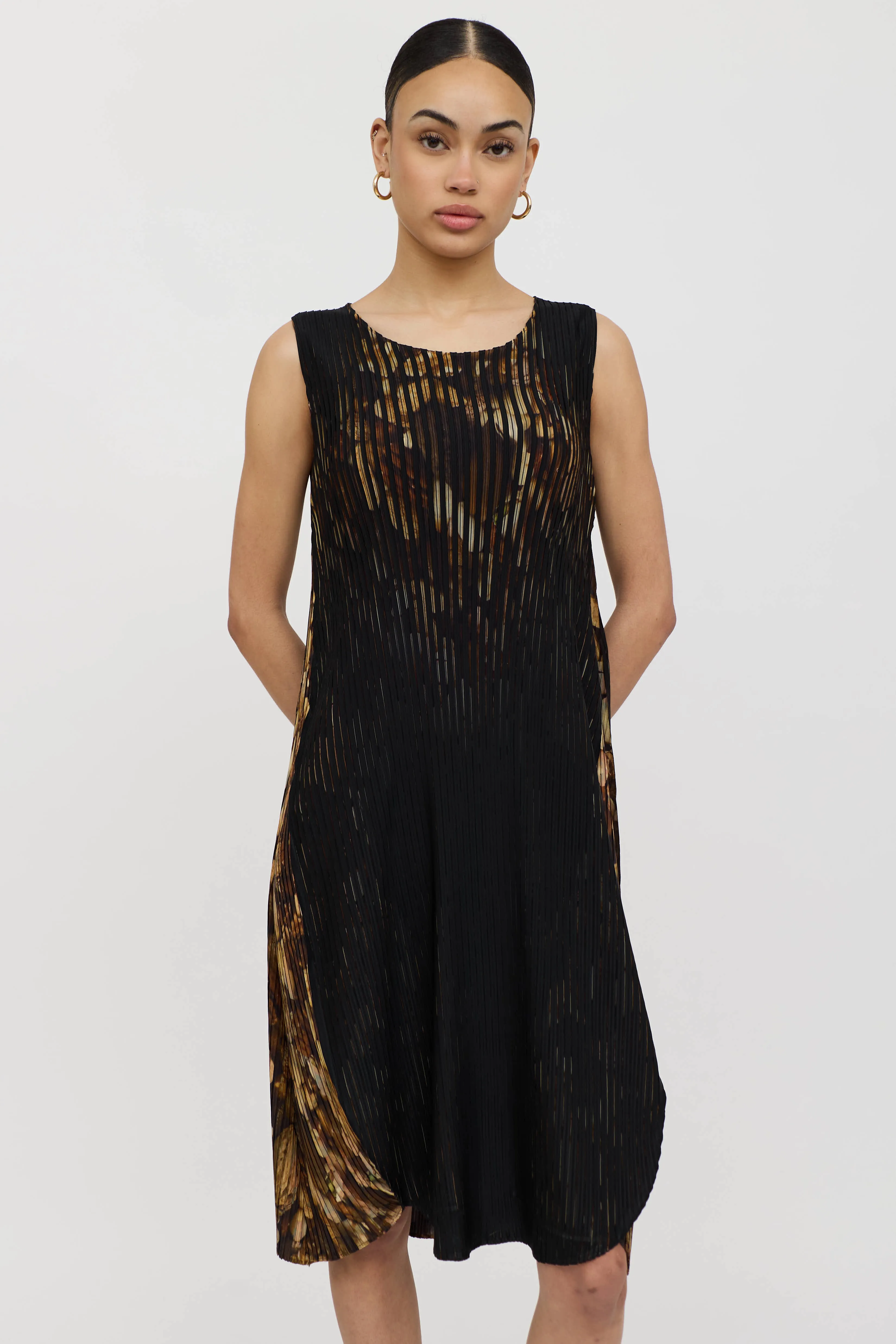 Pebble Pleated Dress sold by VSP Consignment product image thumbnail 2