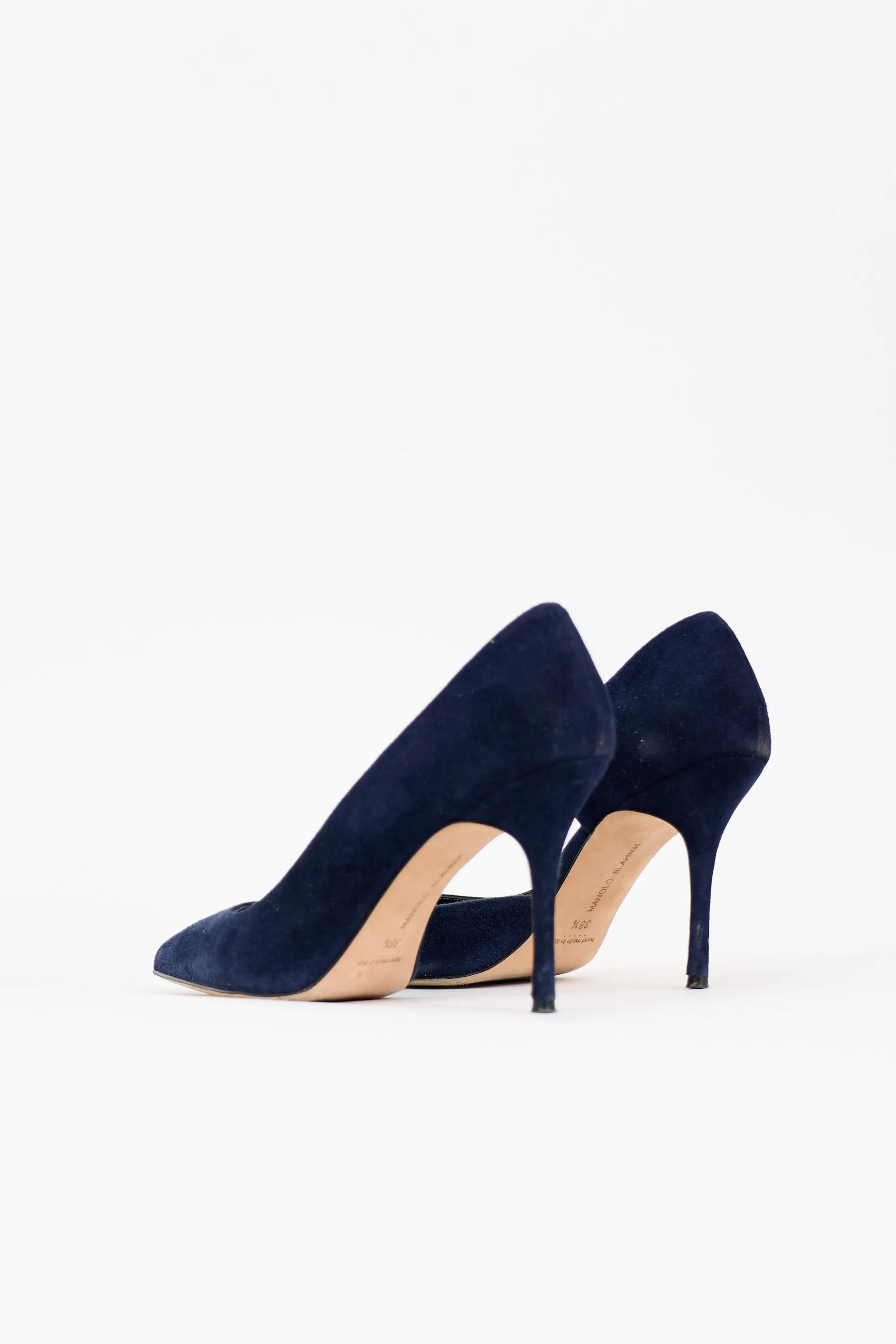 Suede Iriza Pump sold by VSP Consignment product image thumbnail 4