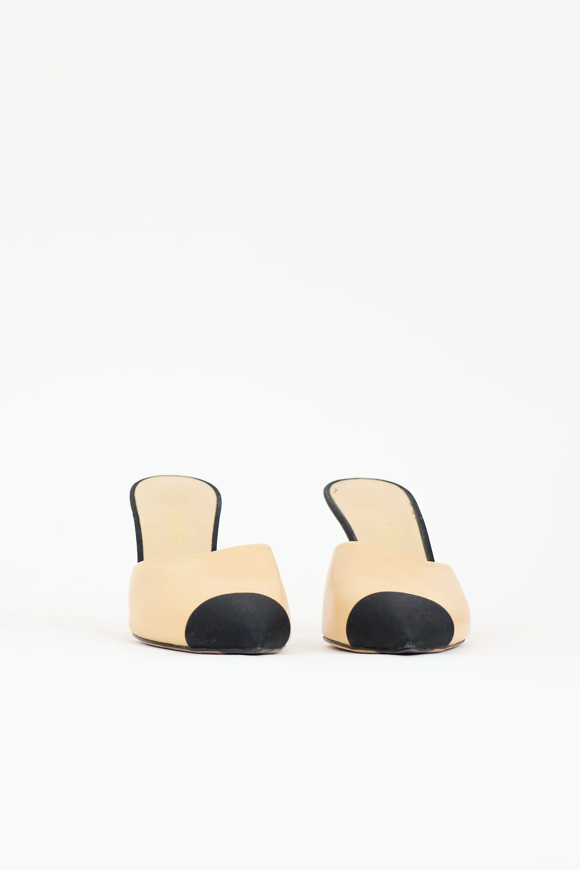 Leather CC Pearl Mule sold by VSP Consignment product image thumbnail 4