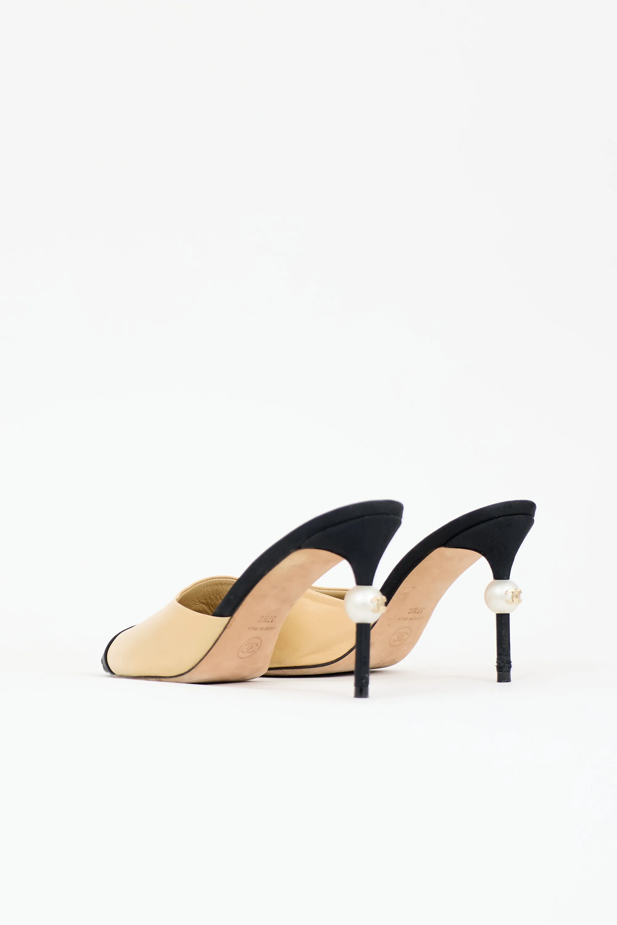 Leather CC Pearl Mule sold by VSP Consignment product image thumbnail 5