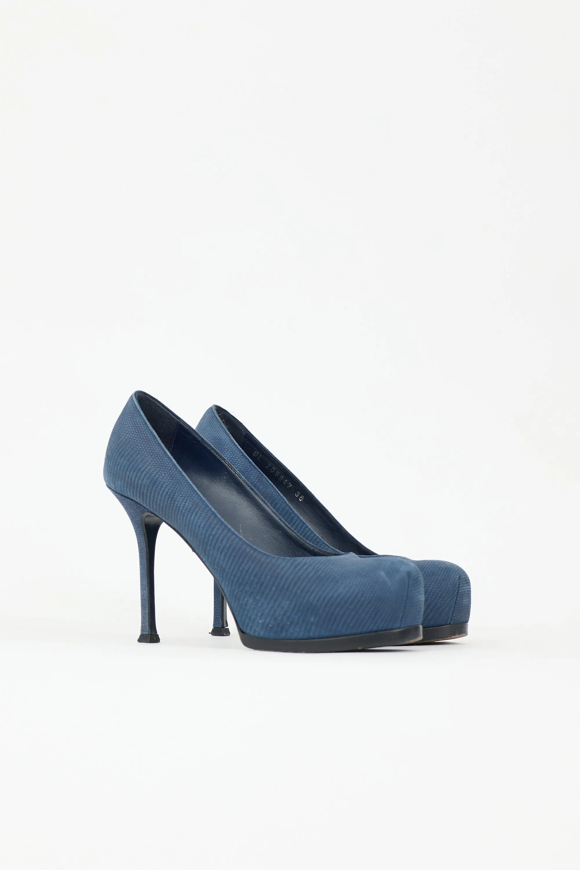 Textured Leather Tribtoo Pump sold by VSP Consignment product image thumbnail 2