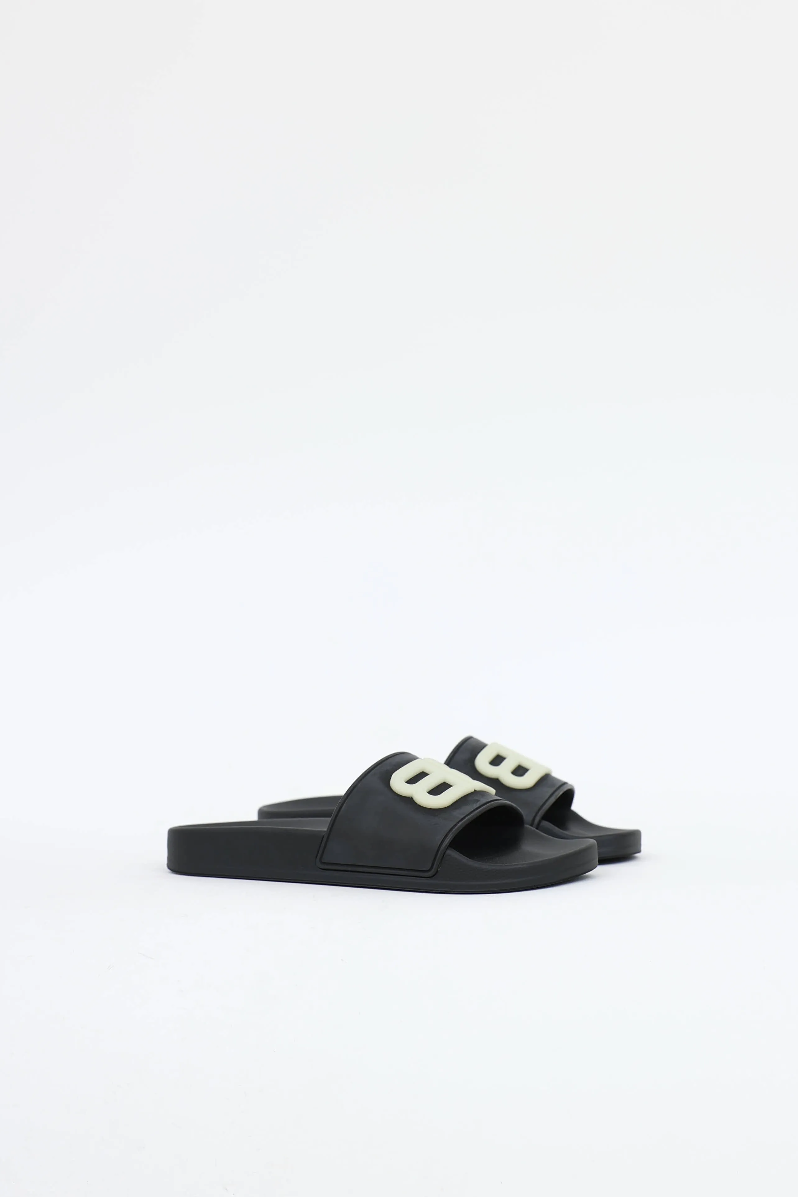 BB Pool Slide sold by VSP Consignment product image thumbnail 2