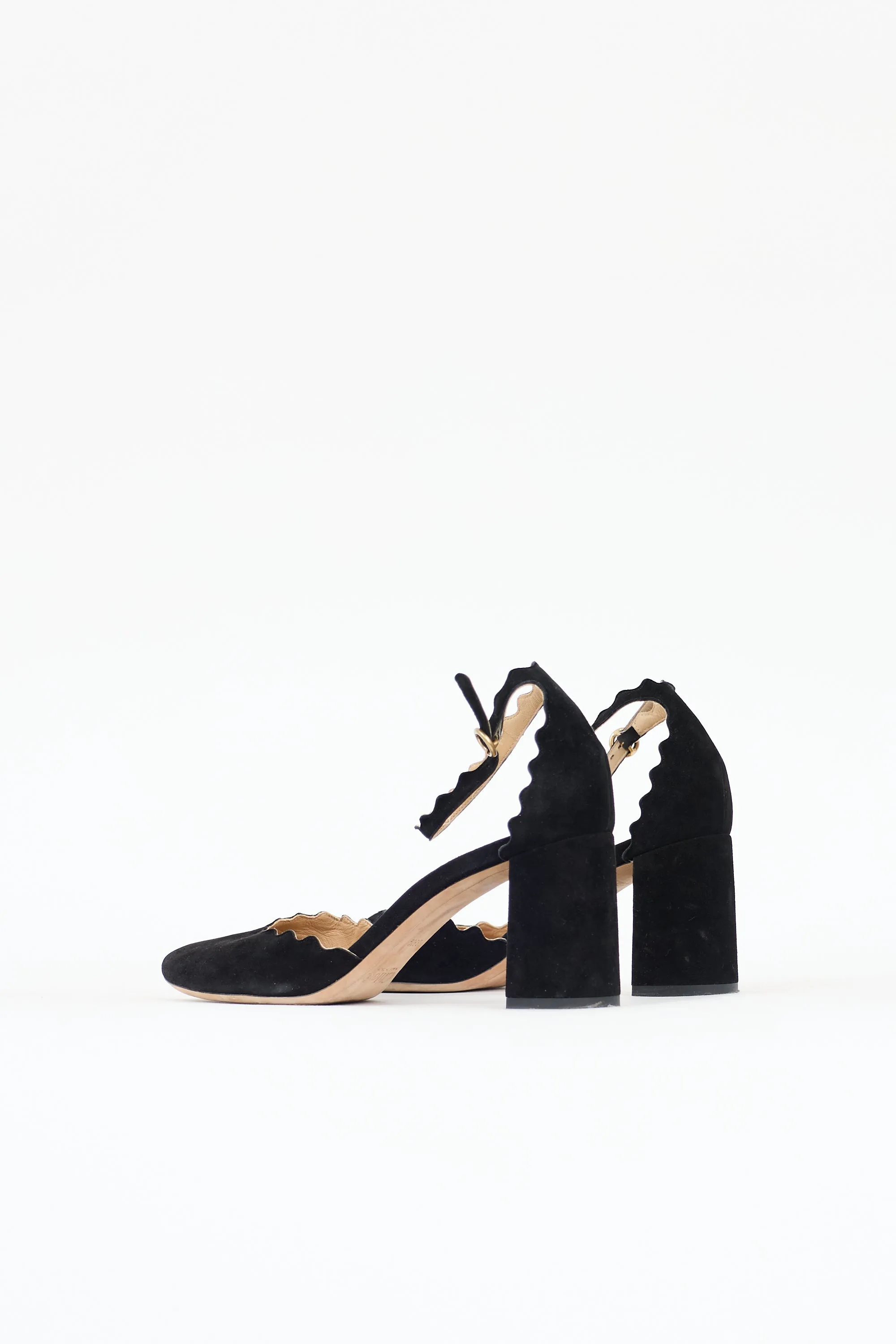 Suede Lauren Pump sold by VSP Consignment product image thumbnail 4