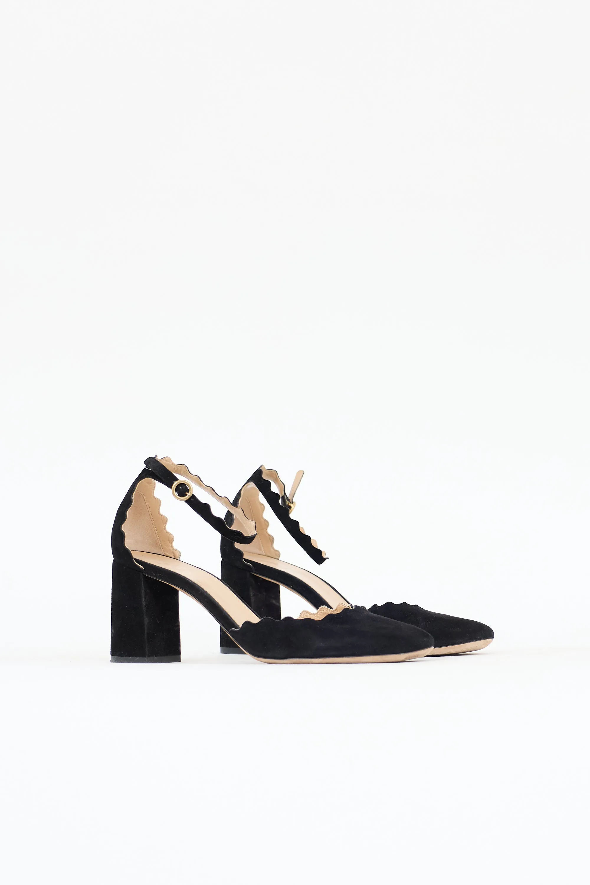 Suede Lauren Pump sold by VSP Consignment product image thumbnail 2