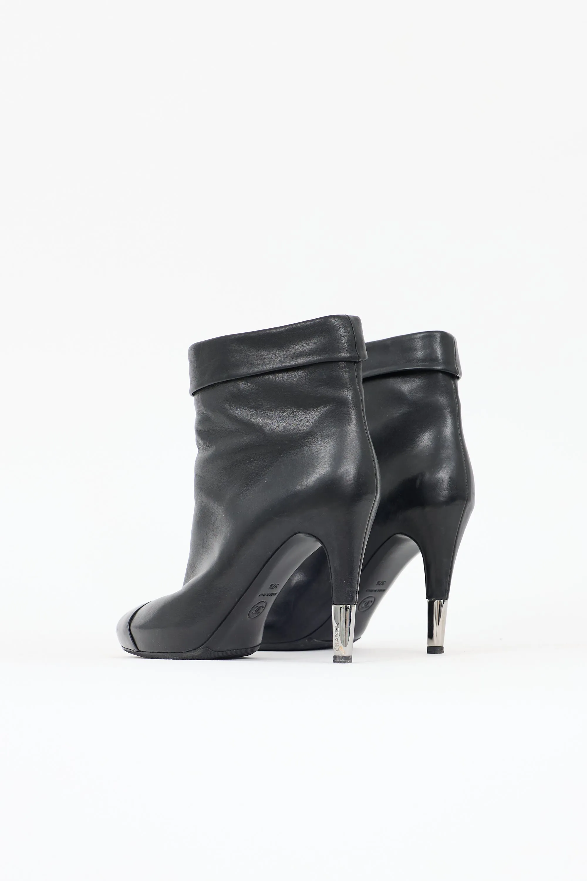 Leather Folded Collar Boot sold by VSP Consignment product image thumbnail 4