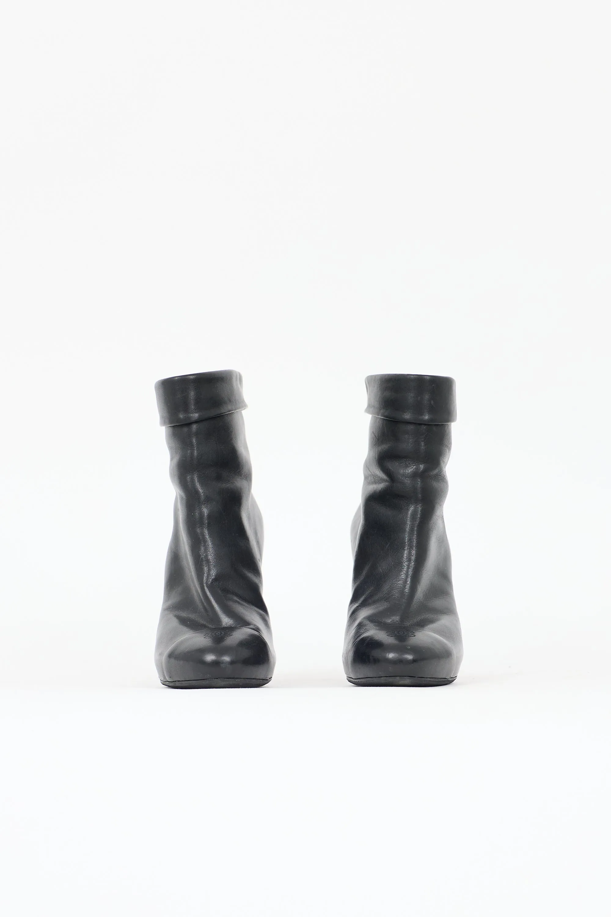 Leather Folded Collar Boot sold by VSP Consignment product image thumbnail 3