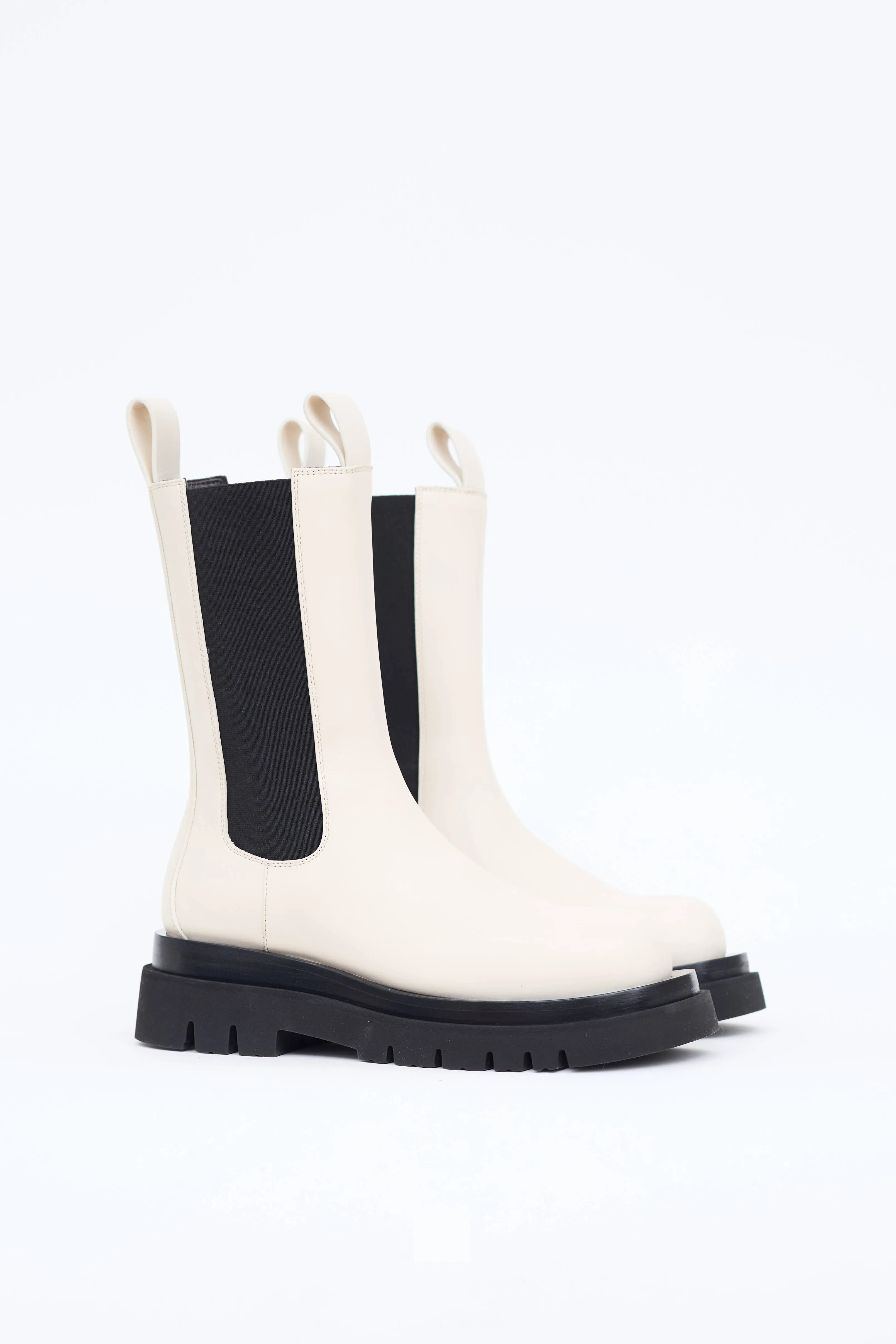 Lug Chelsea Boot sold by VSP Consignment product image thumbnail 2