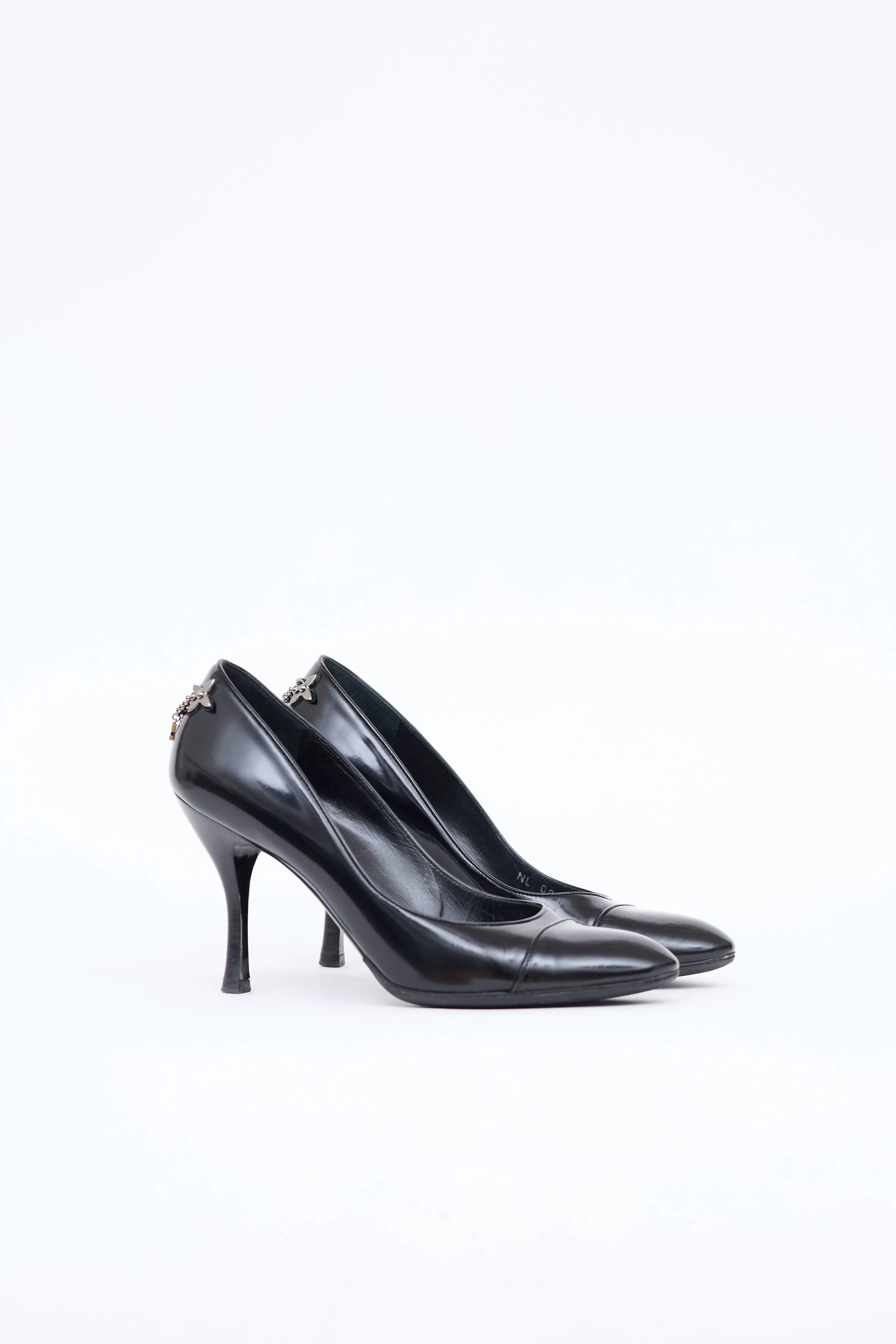 Patent Chain Link Pump sold by VSP Consignment product image thumbnail 2