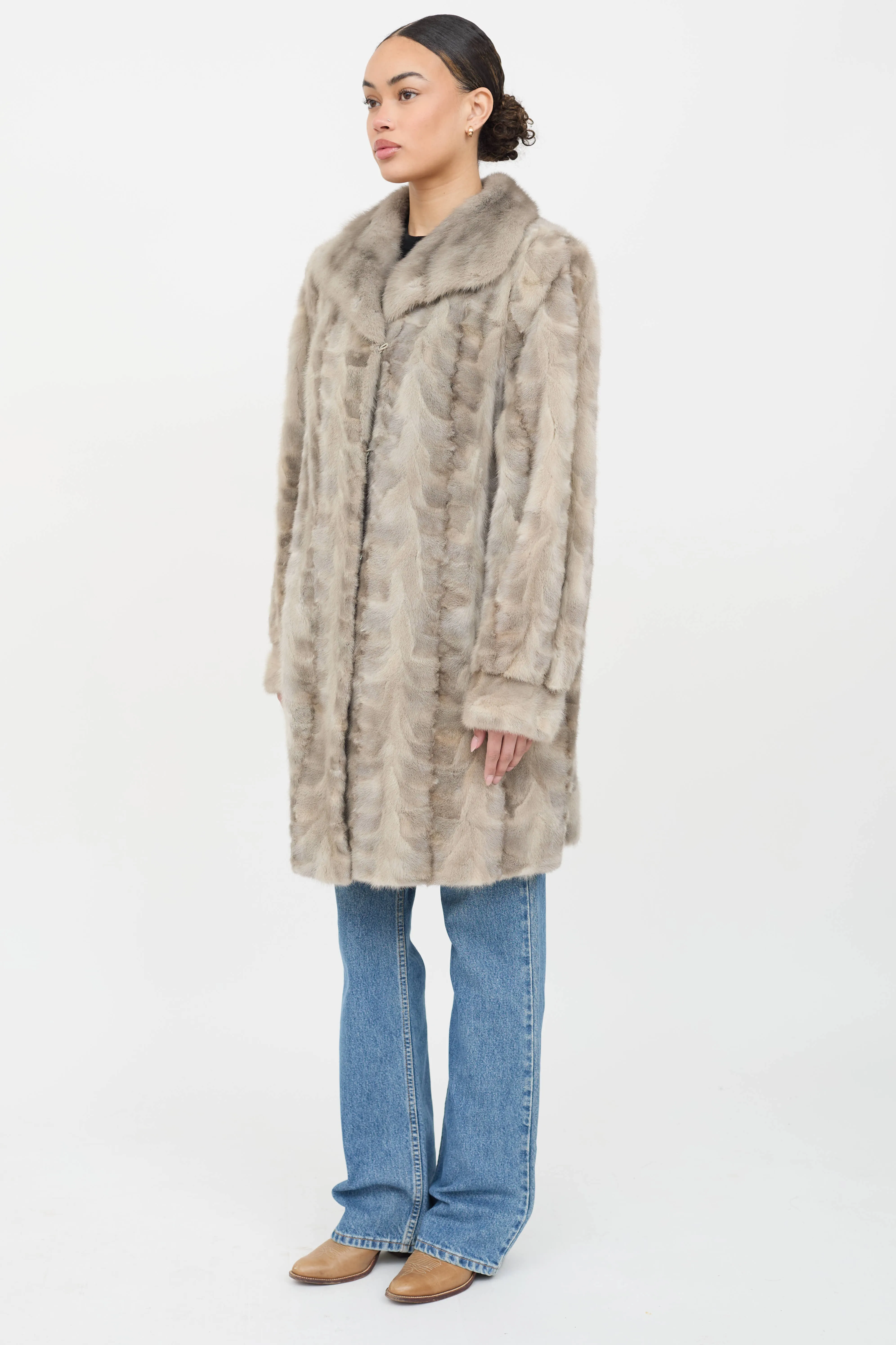 Fur Coat sold by VSP Consignment product image thumbnail 3