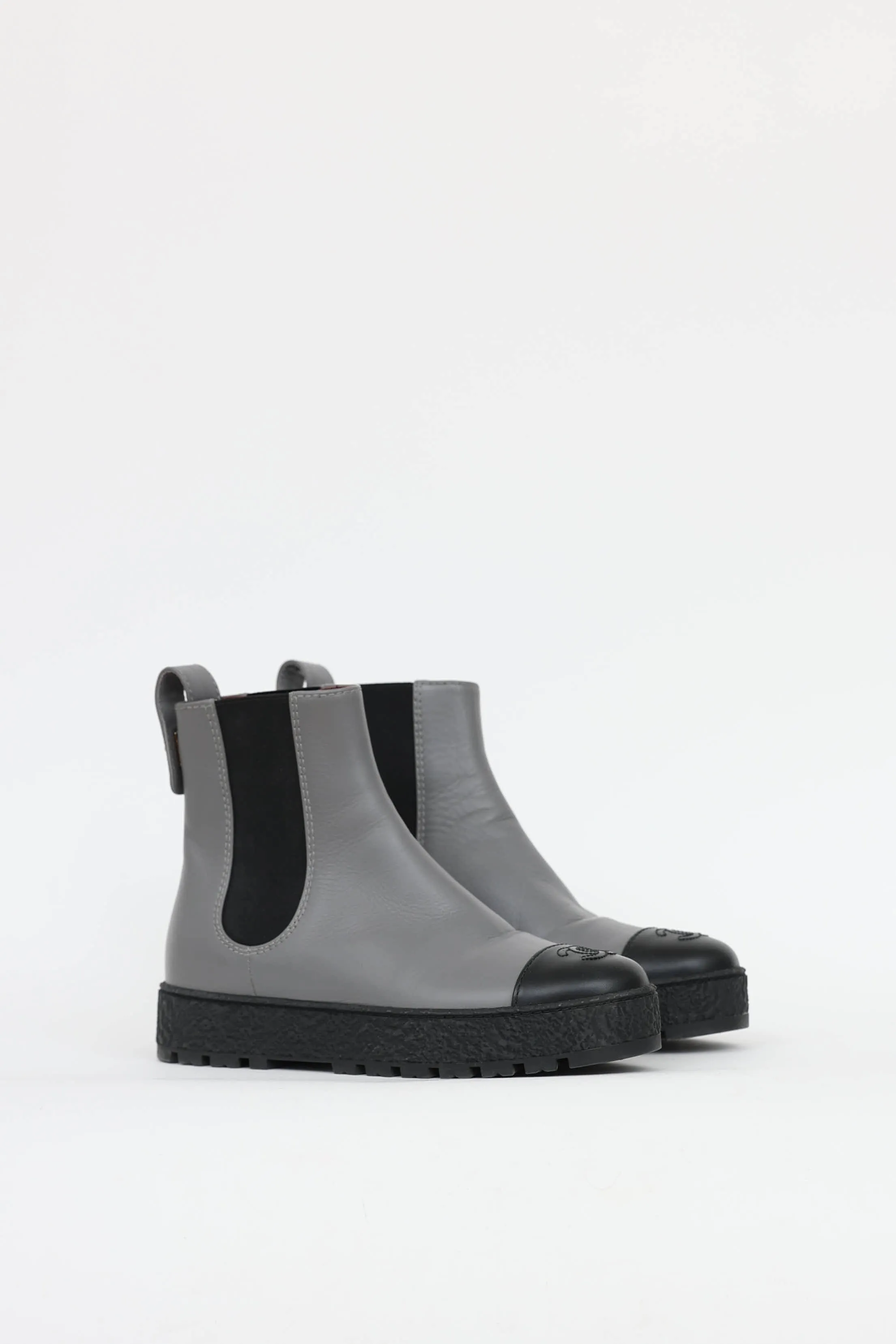Leather CC Chelsea Boot sold by VSP Consignment product image thumbnail 2