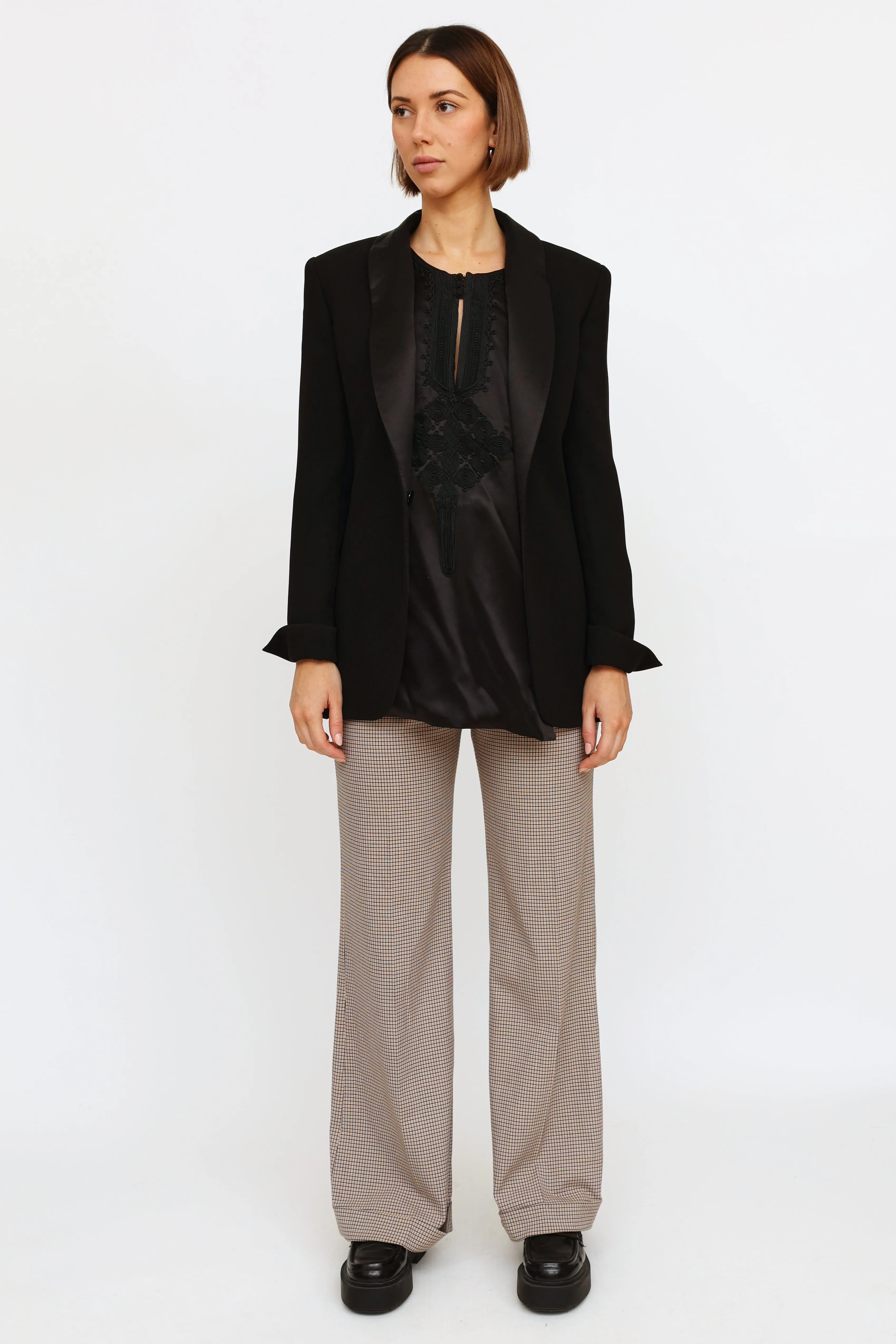 C. 2008 Femme Embroidered Insert Blazer sold by VSP Consignment product image thumbnail 4