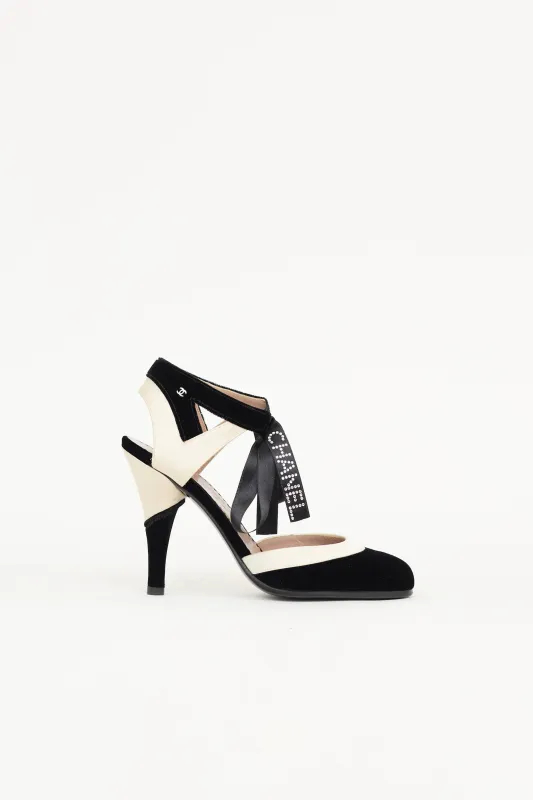 Black & White Velvet Ribbon Pump made by Chanel