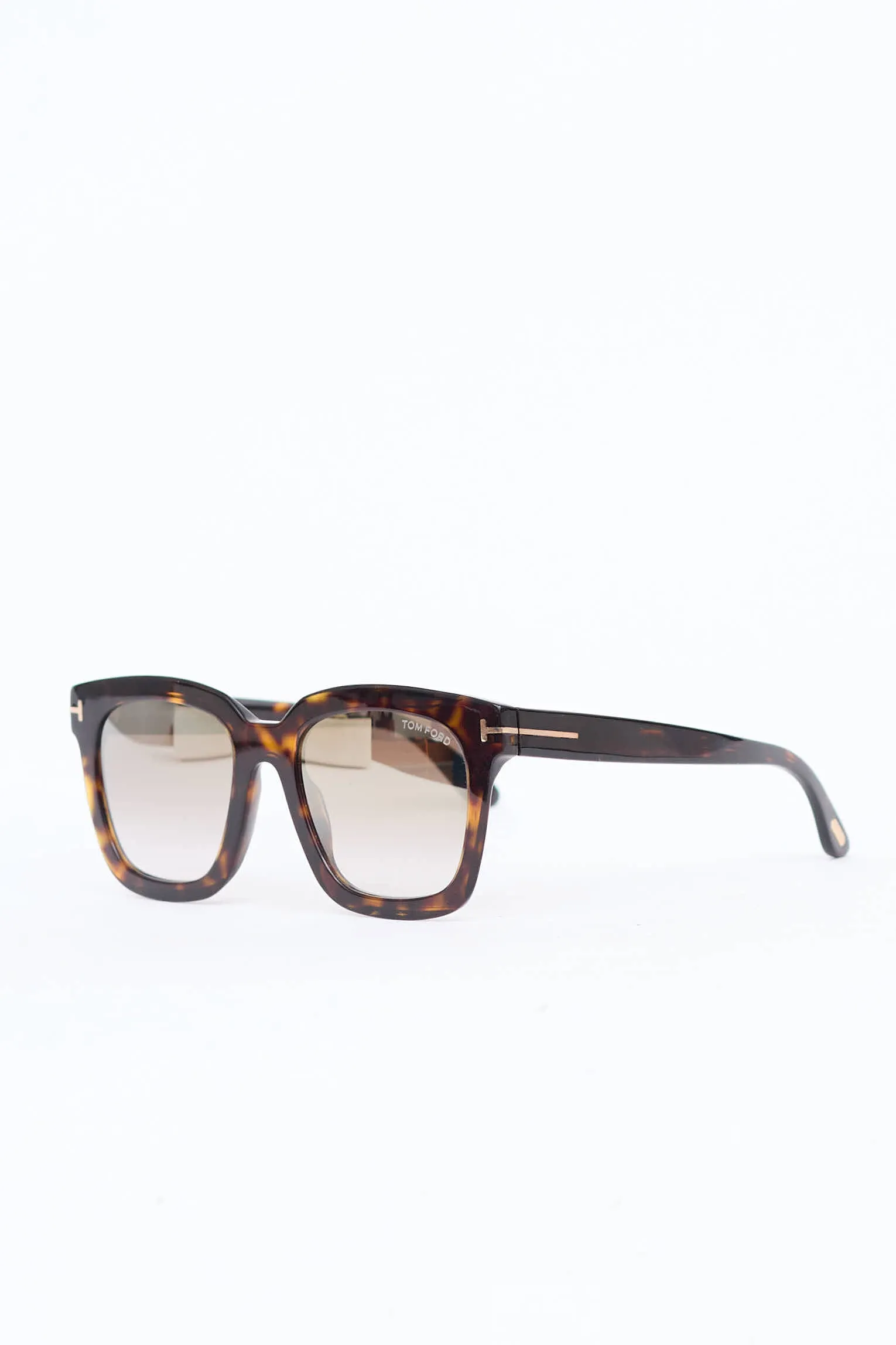 Sari TF690 Square Sunglasses sold by VSP Consignment product image thumbnail 2