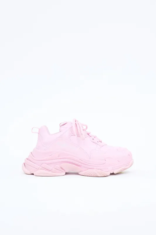 Logo Triple S Sneaker sold by VSP Consignment