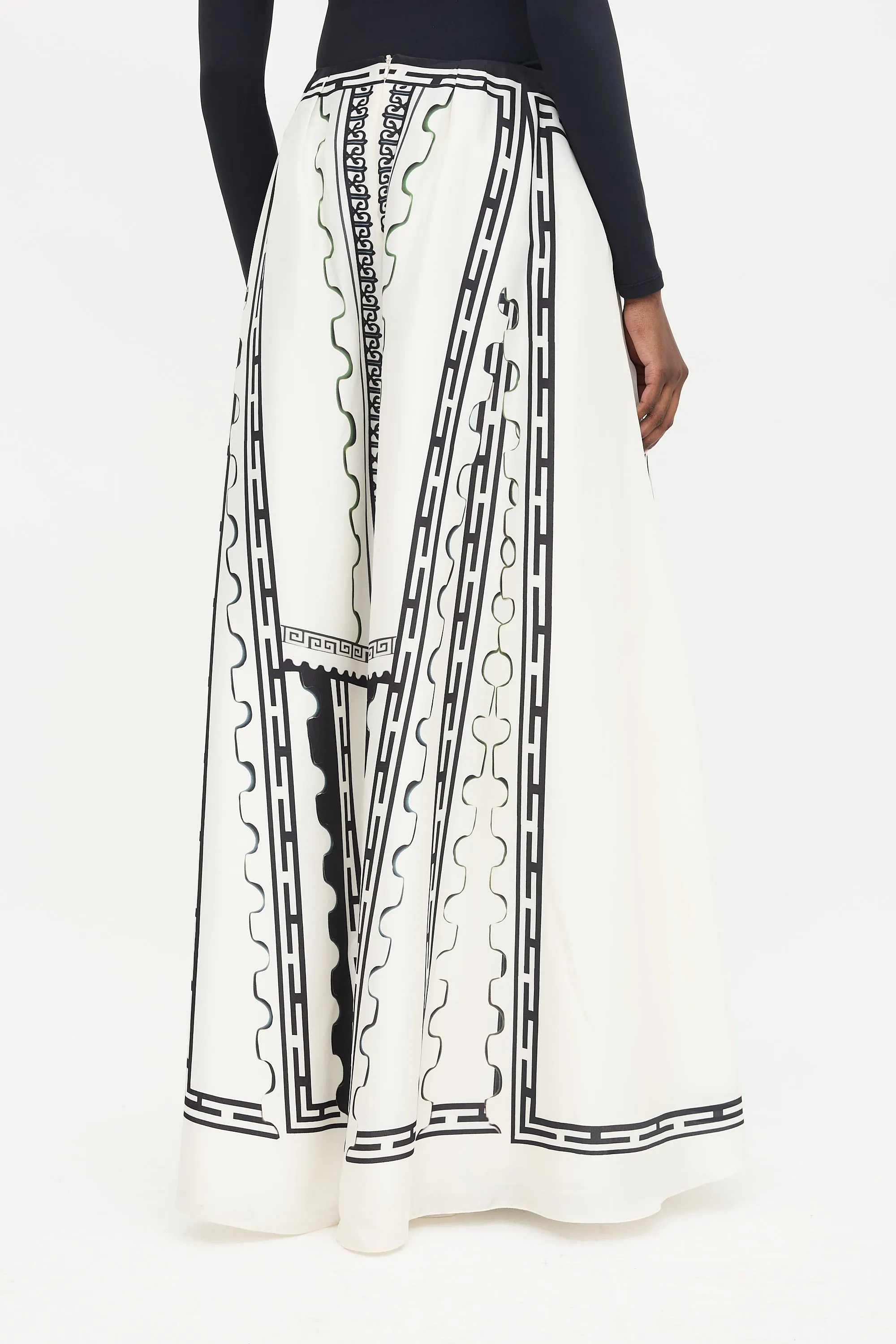 Silk Grace Pant sold by VSP Consignment product image thumbnail 4