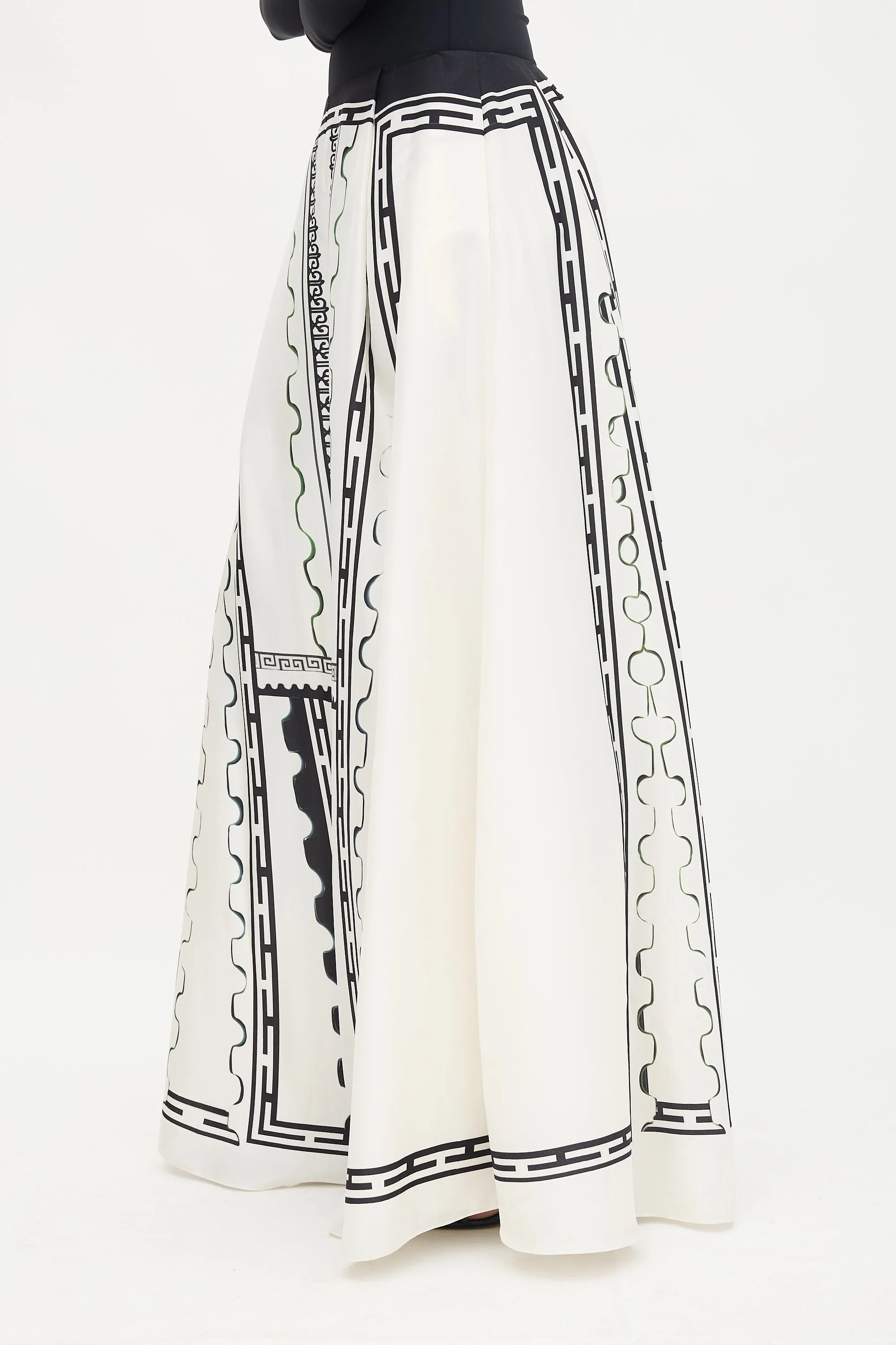 Silk Grace Pant sold by VSP Consignment product image thumbnail 3