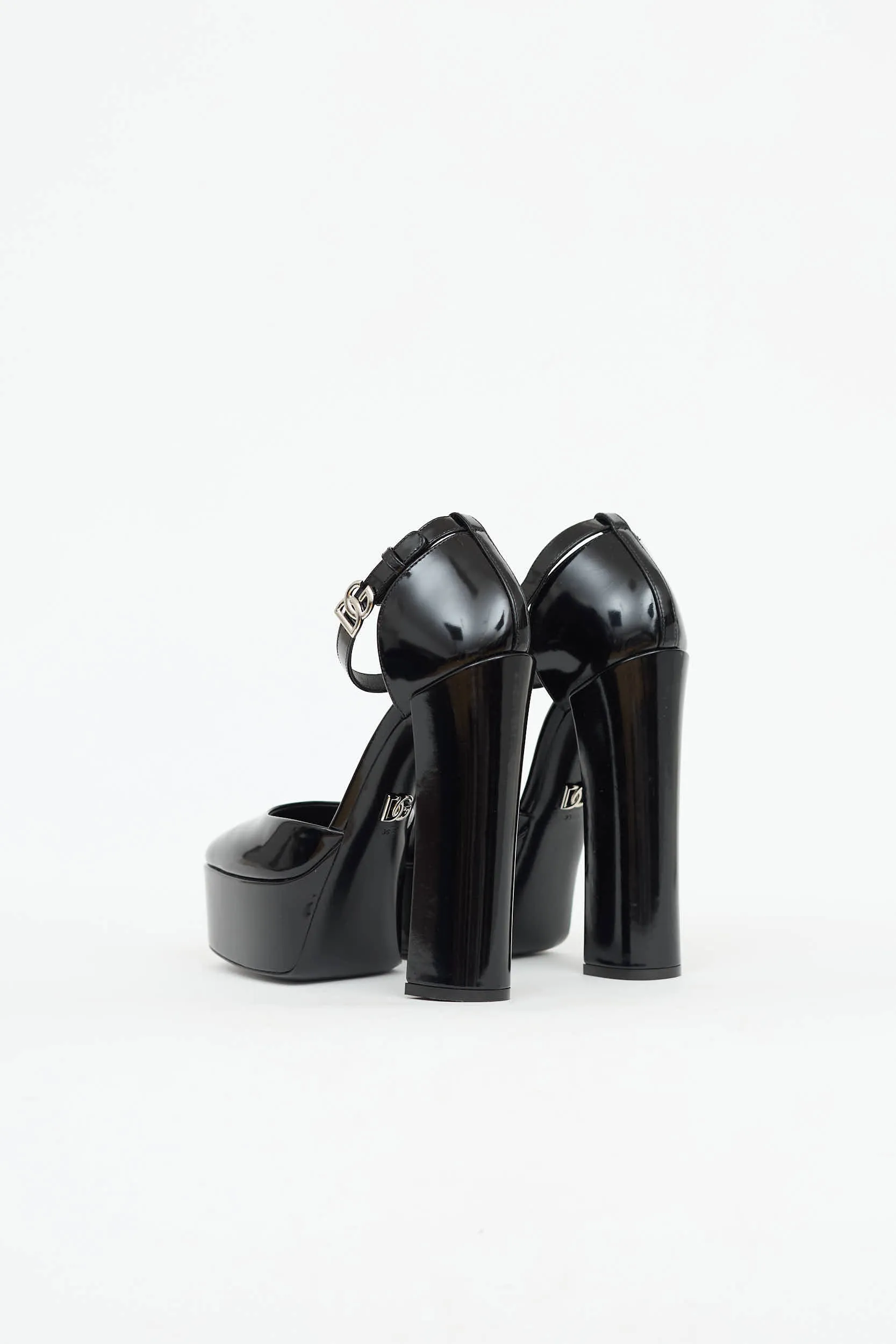 Platform Pump sold by VSP Consignment product image thumbnail 4