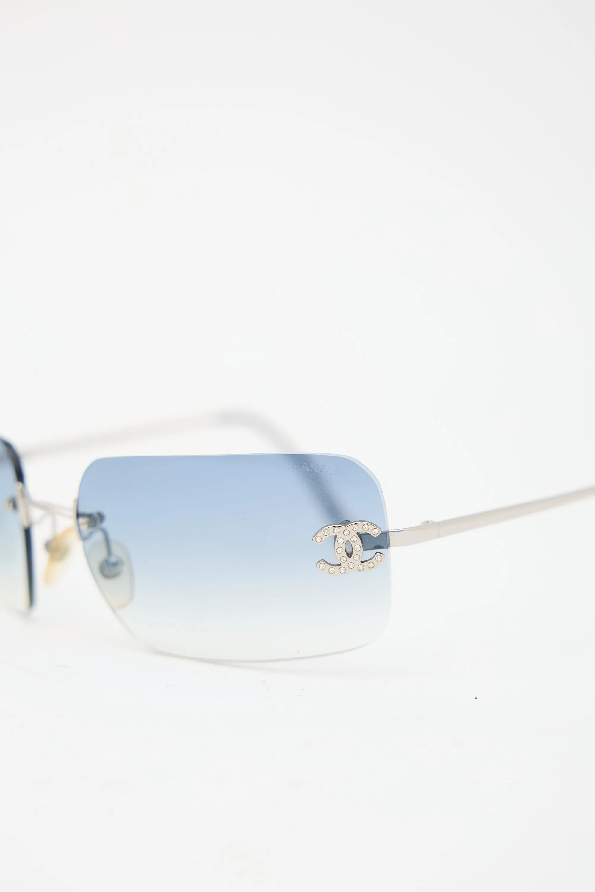 Vintage 4017D Rimless CC Sunglasses sold by VSP Consignment product image thumbnail 3