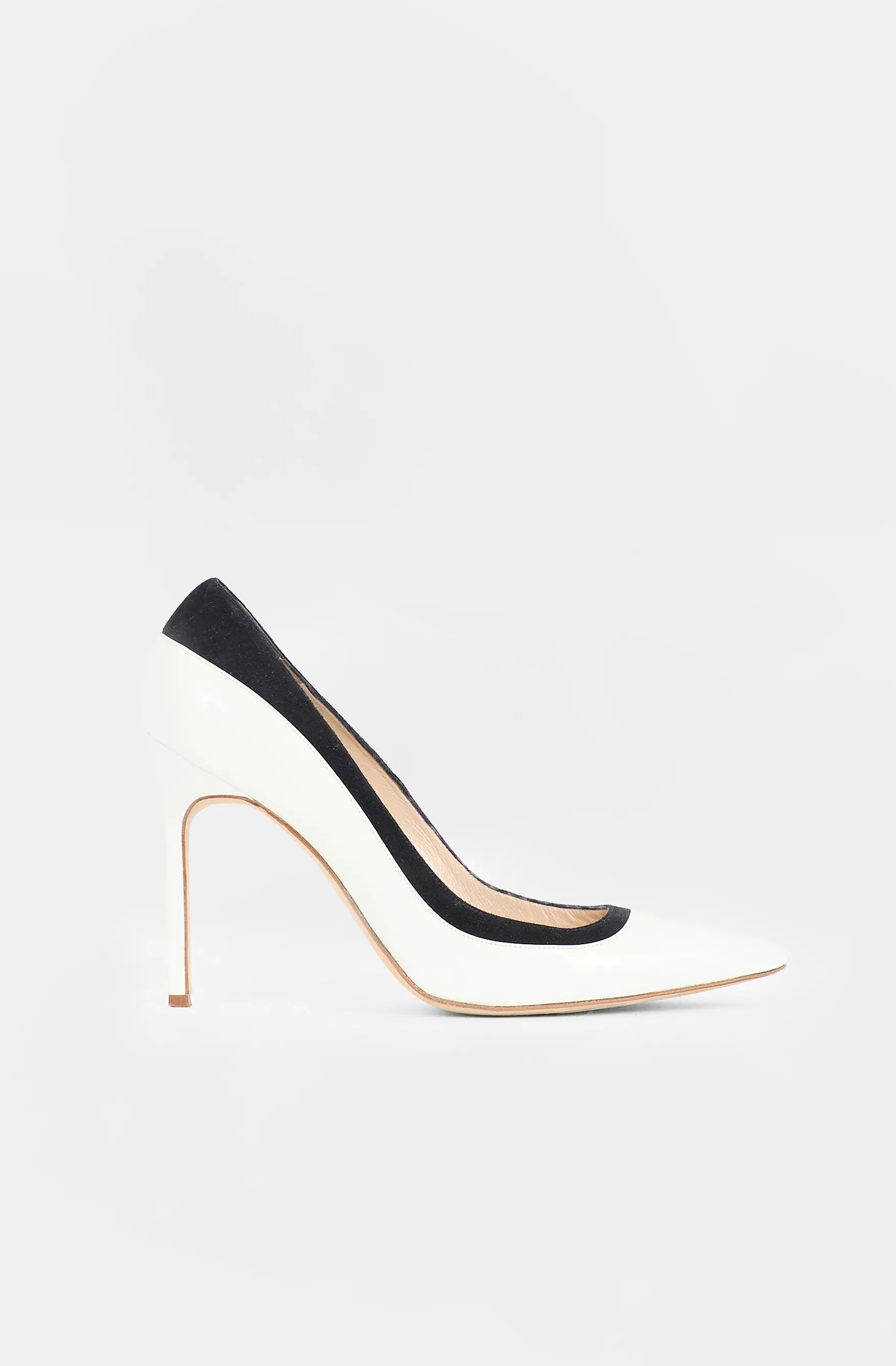 Patent Trimmed Pump sold by VSP Consignment