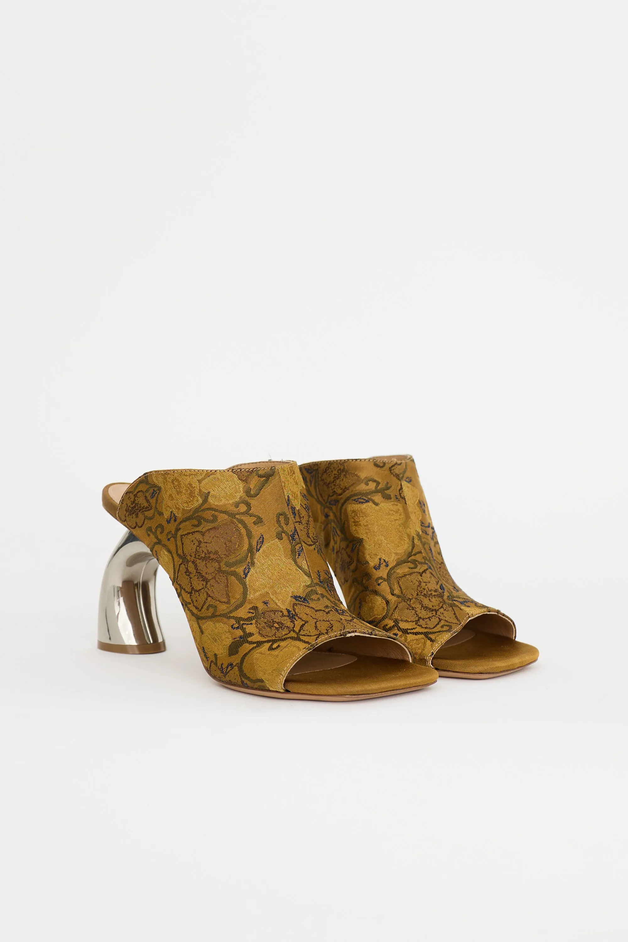 Jacquard Curved Mule sold by VSP Consignment product image thumbnail 2