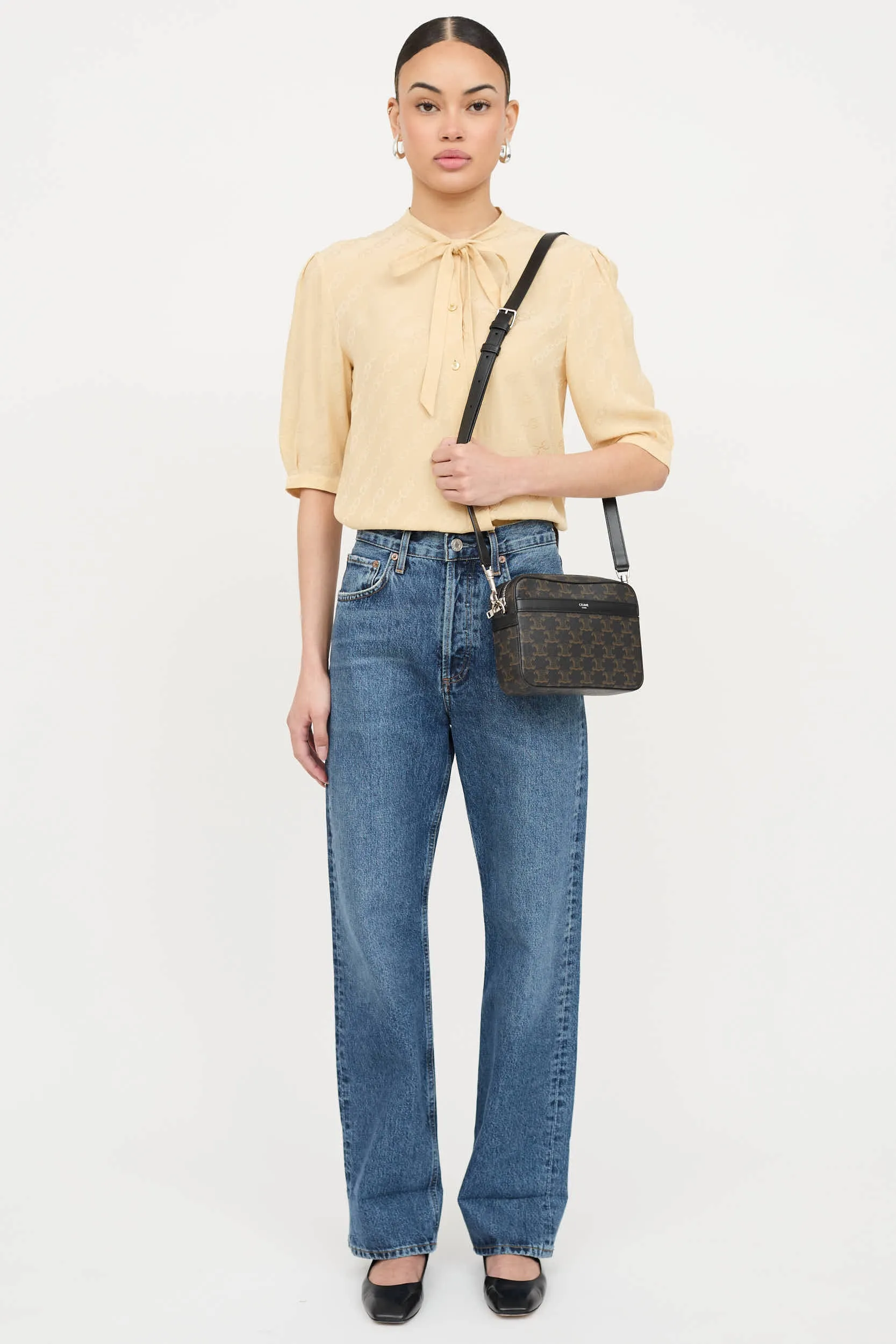 Small Triomphe Monogram Messenger Bag sold by VSP Consignment product image thumbnail 4