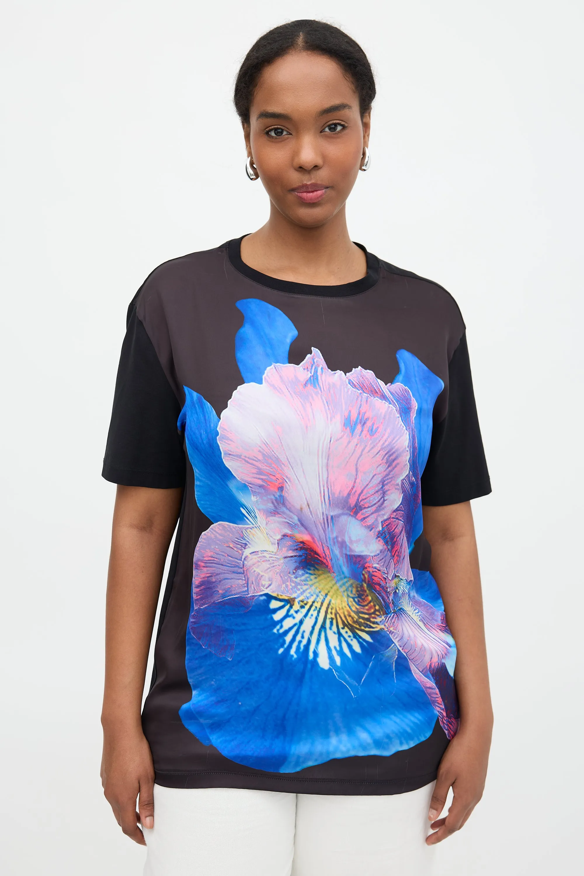 Floral Graphic T-Shirt sold by VSP Consignment