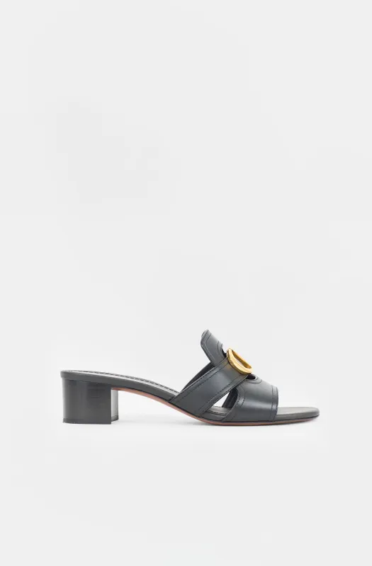 Leather 30 Montaigne Sandal made by Dior